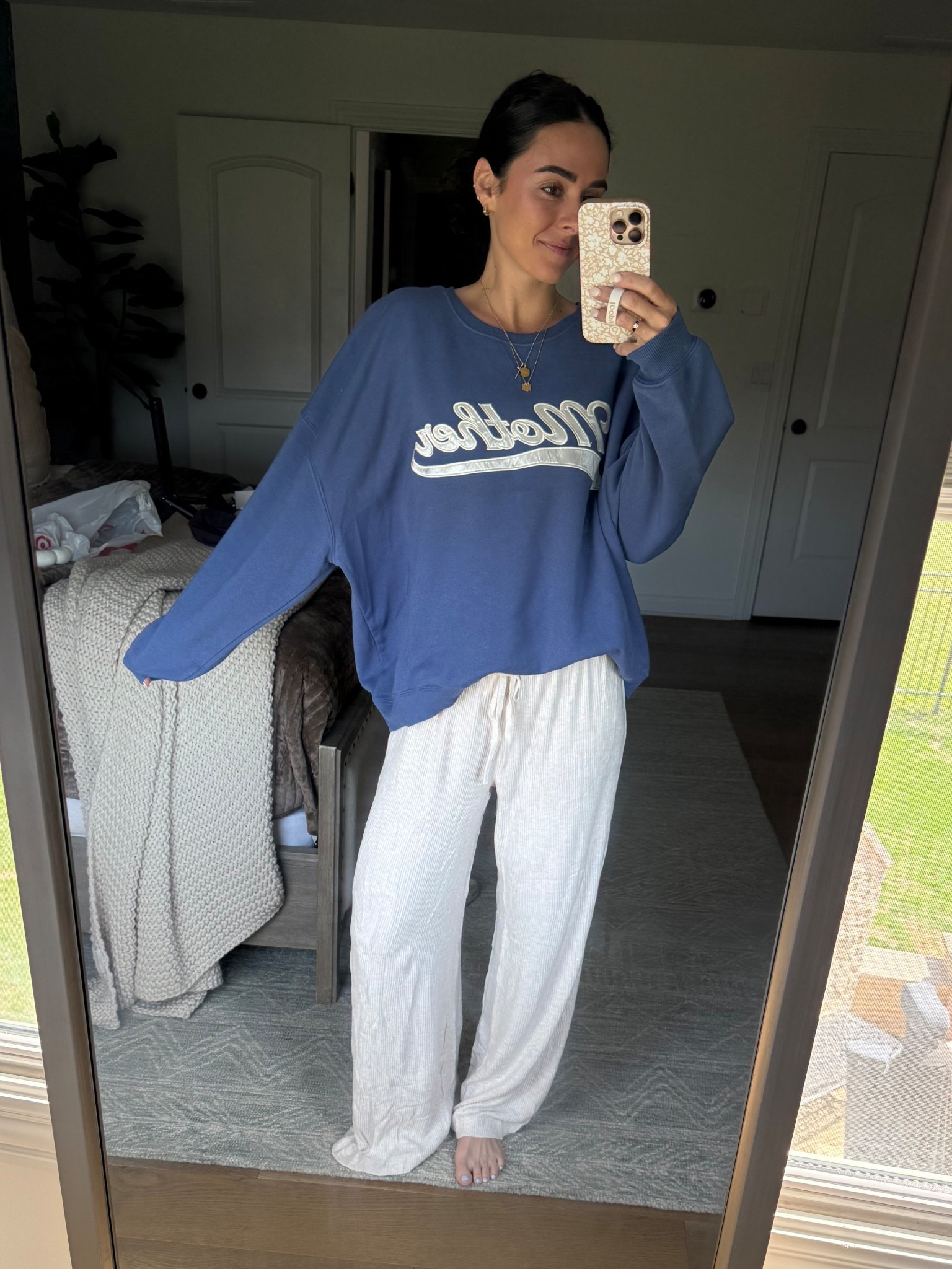 Just grabbed these from target & they’re SO comfy!! All under $20 


Comfy, sweatshirt, crewneck, target finds, under $20, sale


#LTKStyleTip #LTKSaleAlert