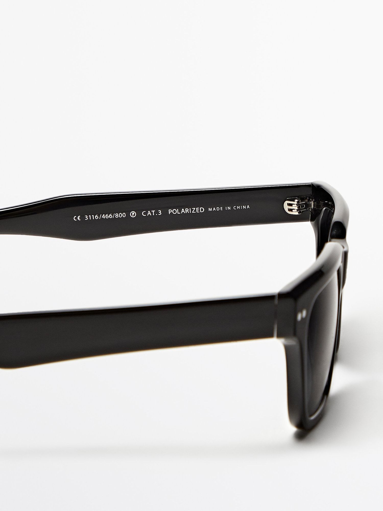 Quadratische Sonnenbrille | Massimo Dutti DE