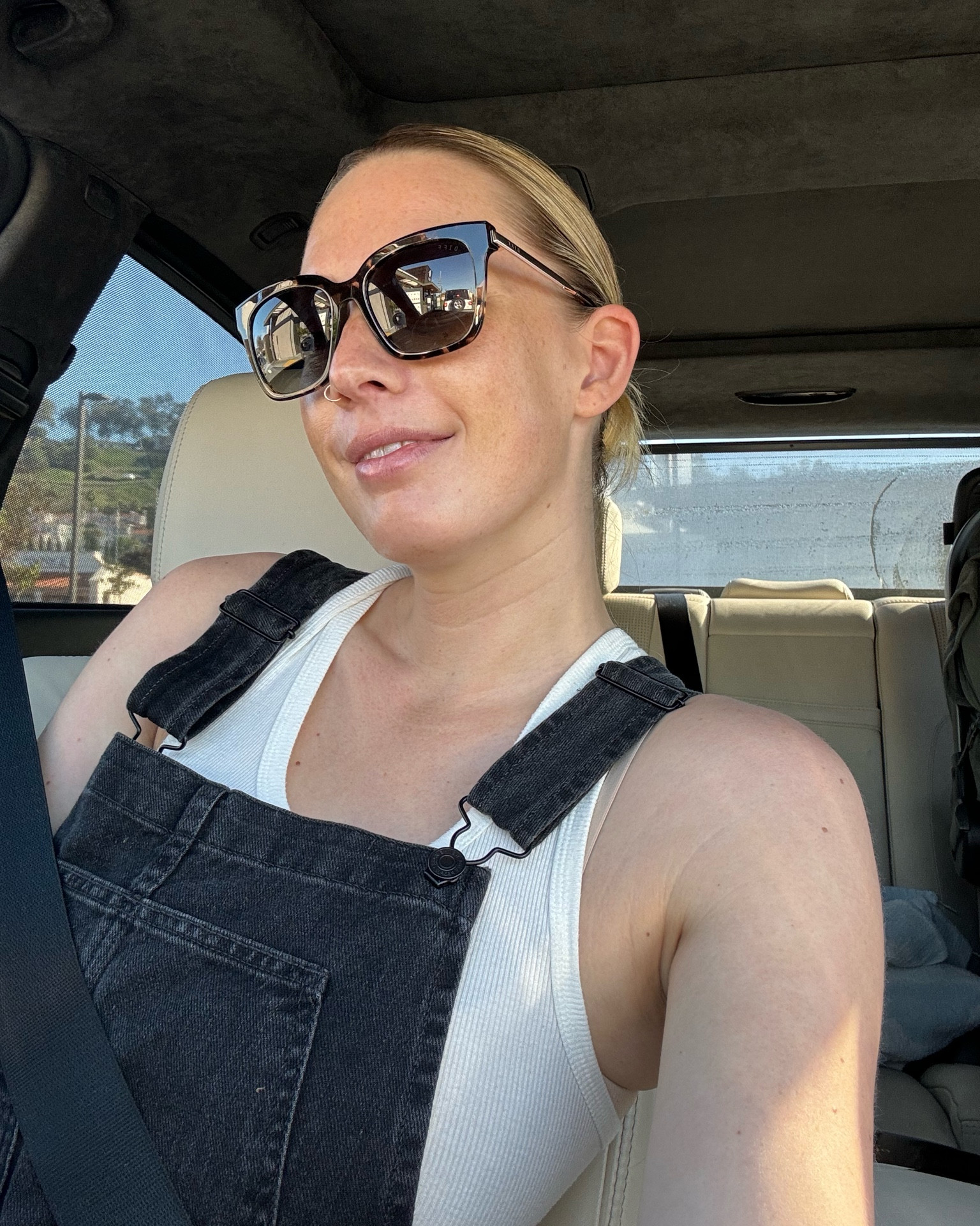 Today’s fit! Free people overalls paired with a SET Active tank and my fave Diff Eyewear sunnies! And they’re polarized 👏🏼 #diffeyewear #freepeople #setactive #overalls #momoutfit #ootd #momfit #mom #newmom #postpartum 

#LTKfindsunder50 #LTKstyletip