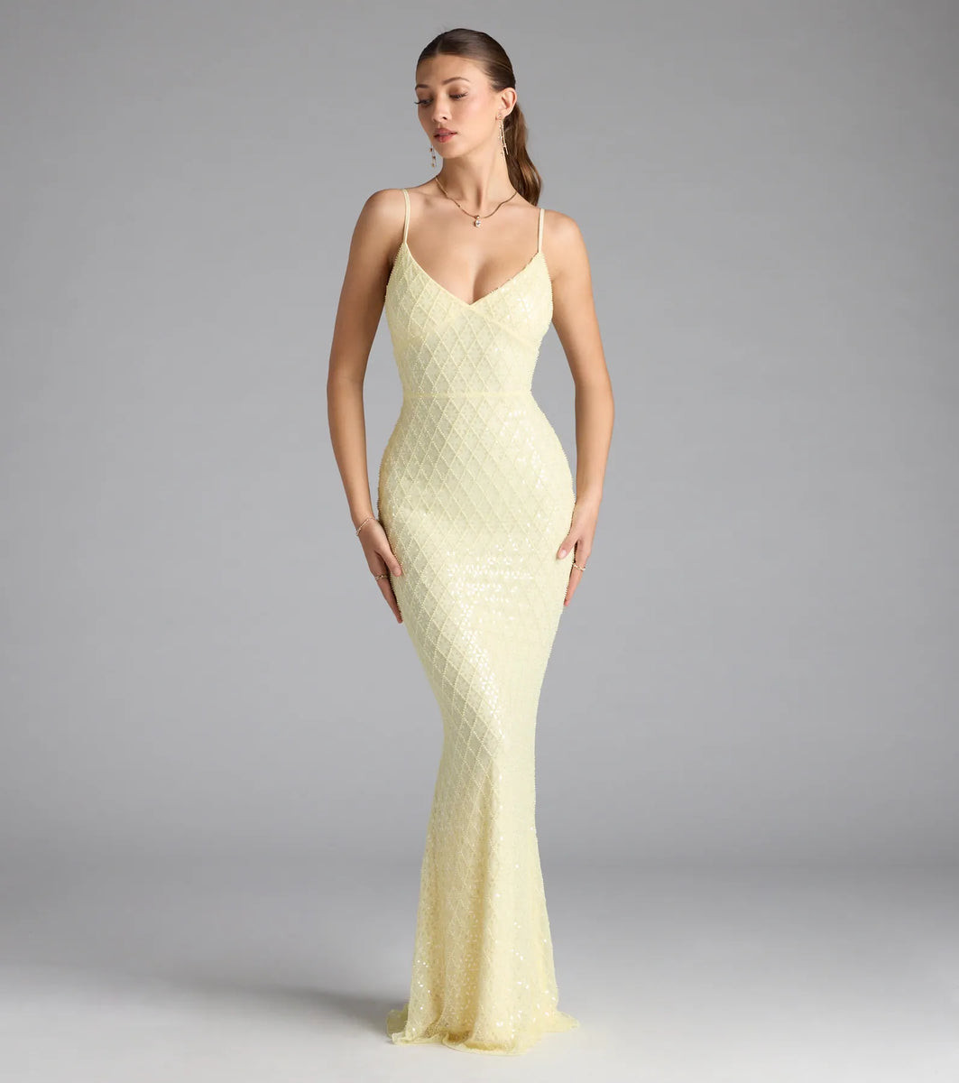 Kaylie V-Neck Bodycon Sequin Bead Formal Dress | Windsor Stores