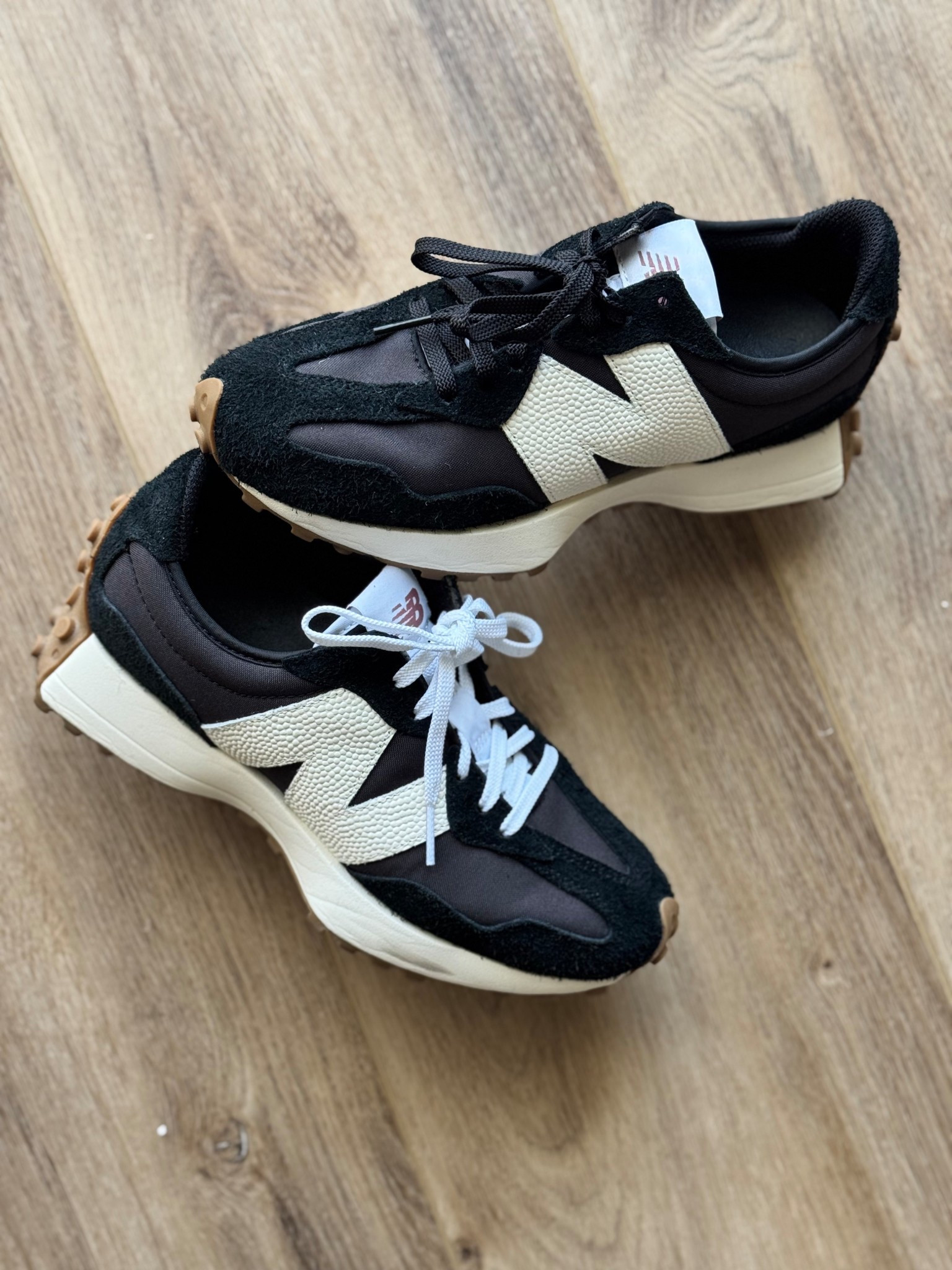 I finally got them in black 🖤 my favorite, most comfortable sneakers. Third pair 👌🏻 White or black laces  

#LTKdayinmylife #LTKmomlife #LTKActive