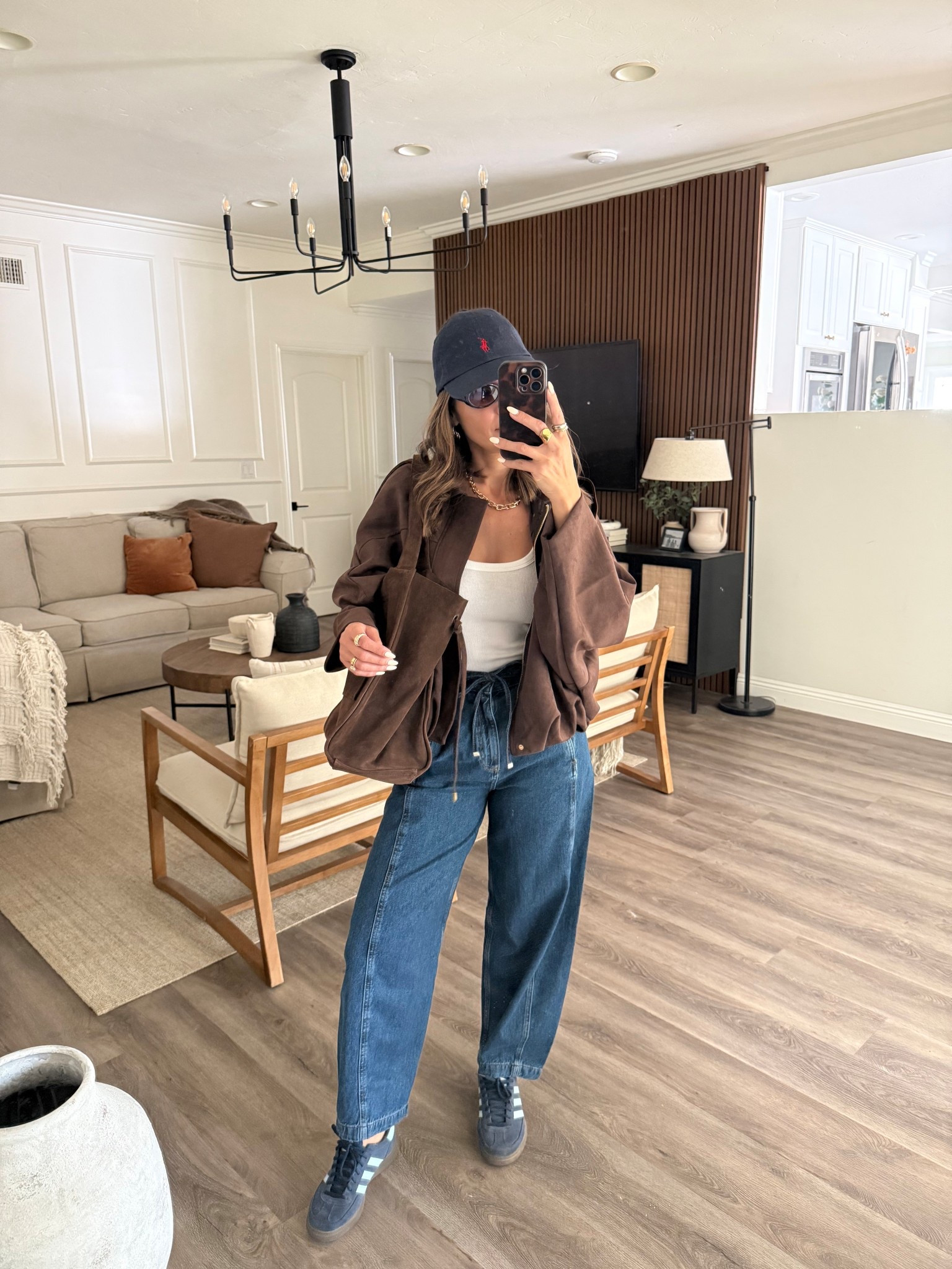 Casual ootd in the best seller Amazon suede jacket!! 🤌🏻🤎

#LTKFallSale #LTKU #LTKSeasonal