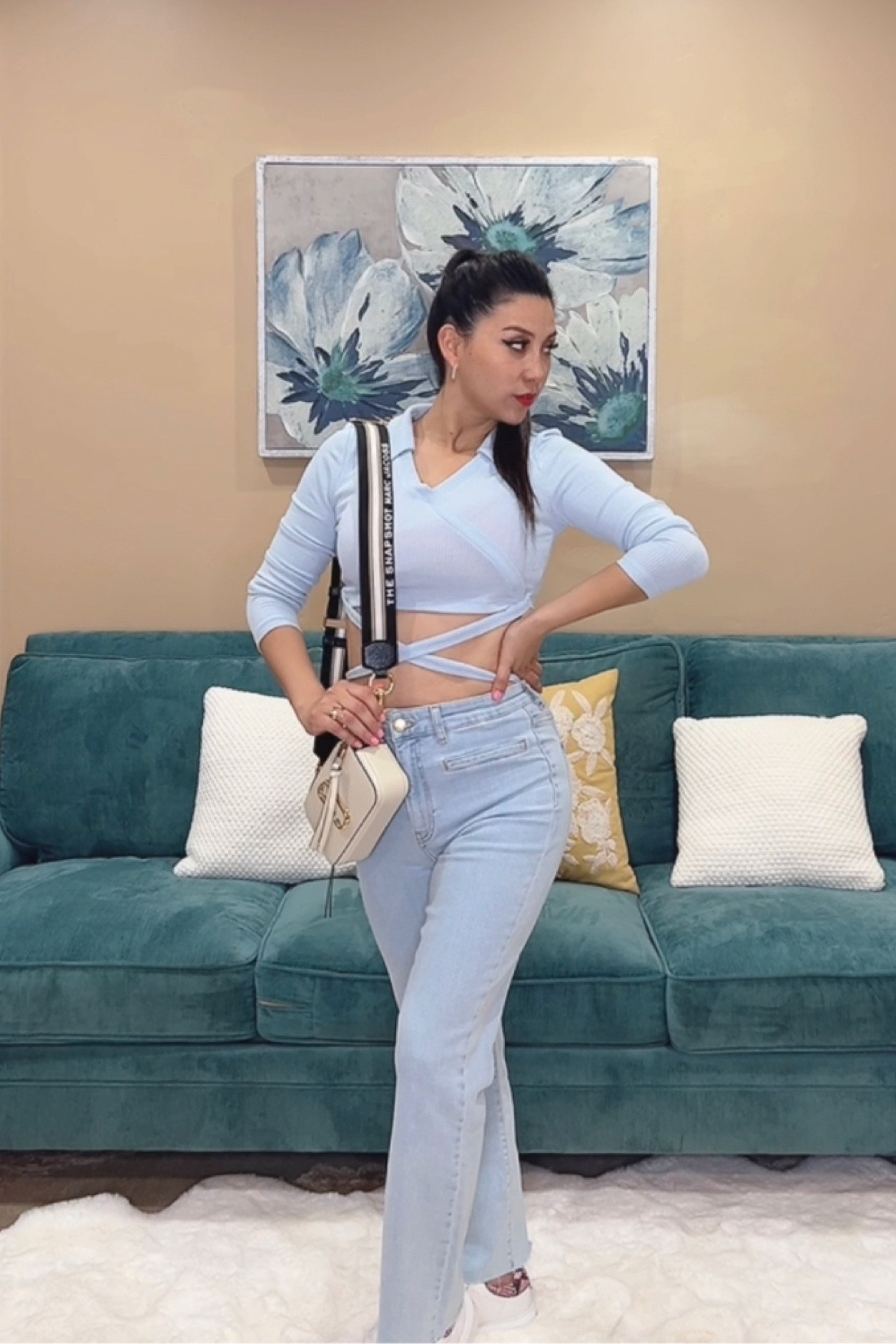 Loving my Marc Jacobs snapshot bag. It is perfect for a casual look 😊🤍. 

#LTKFind #LTKbeauty #LTKitbag