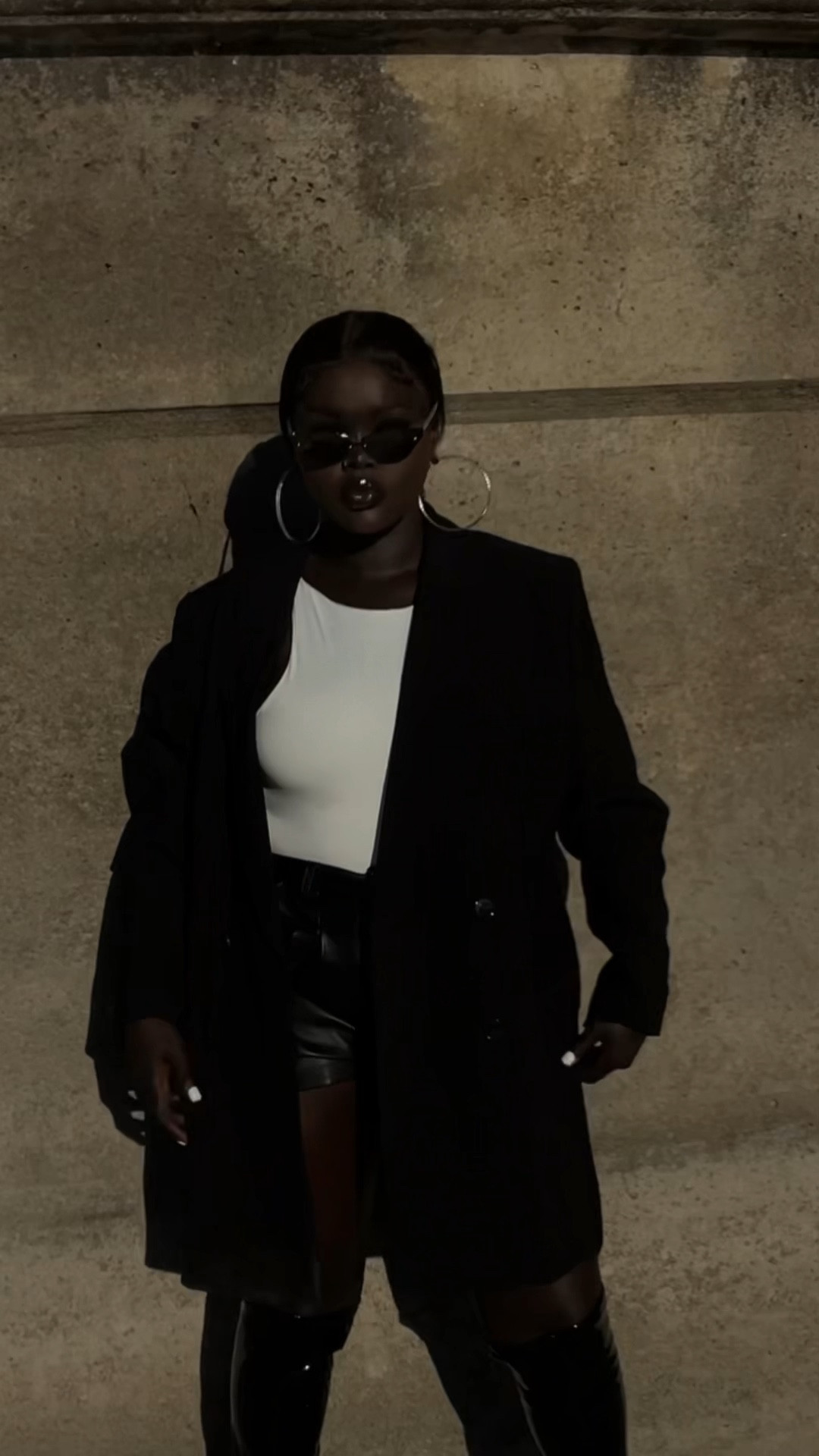 Black everything 

#LTKstyletip #LTKU #LTKbeauty