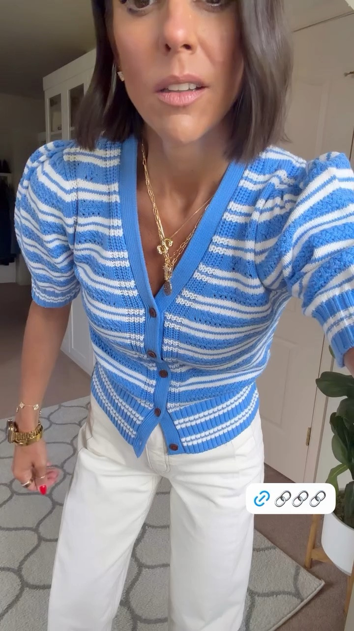 Size xs in top size 0 in pants

#LTKdayinmylife #LTKSeasonal #LTKootd