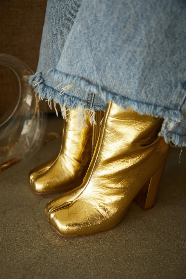 Miss Lola | Alura Gold Toe Split Block Heel Ankle Boots | MISS LOLA