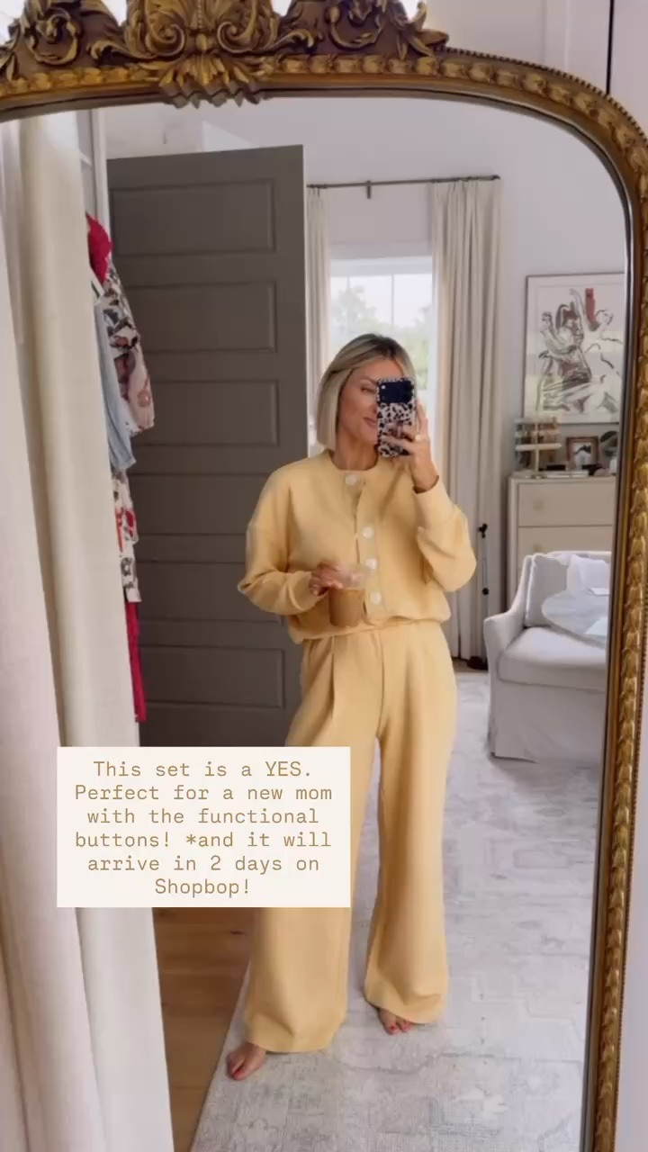 This @Varley set would make such a great gift for a new mom in your life 💕 wearing S.

Loverly Grey, Varley, matching set, loungewear, matching set, Mother’s Day gift ideas

#LTKMothersDay