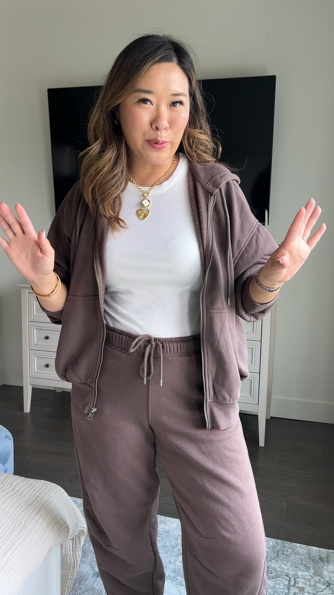 Target School Dropoff Outfit
Tank: Medium
Zip Up Hoodie: Medium
Barrel Pants: Medium 