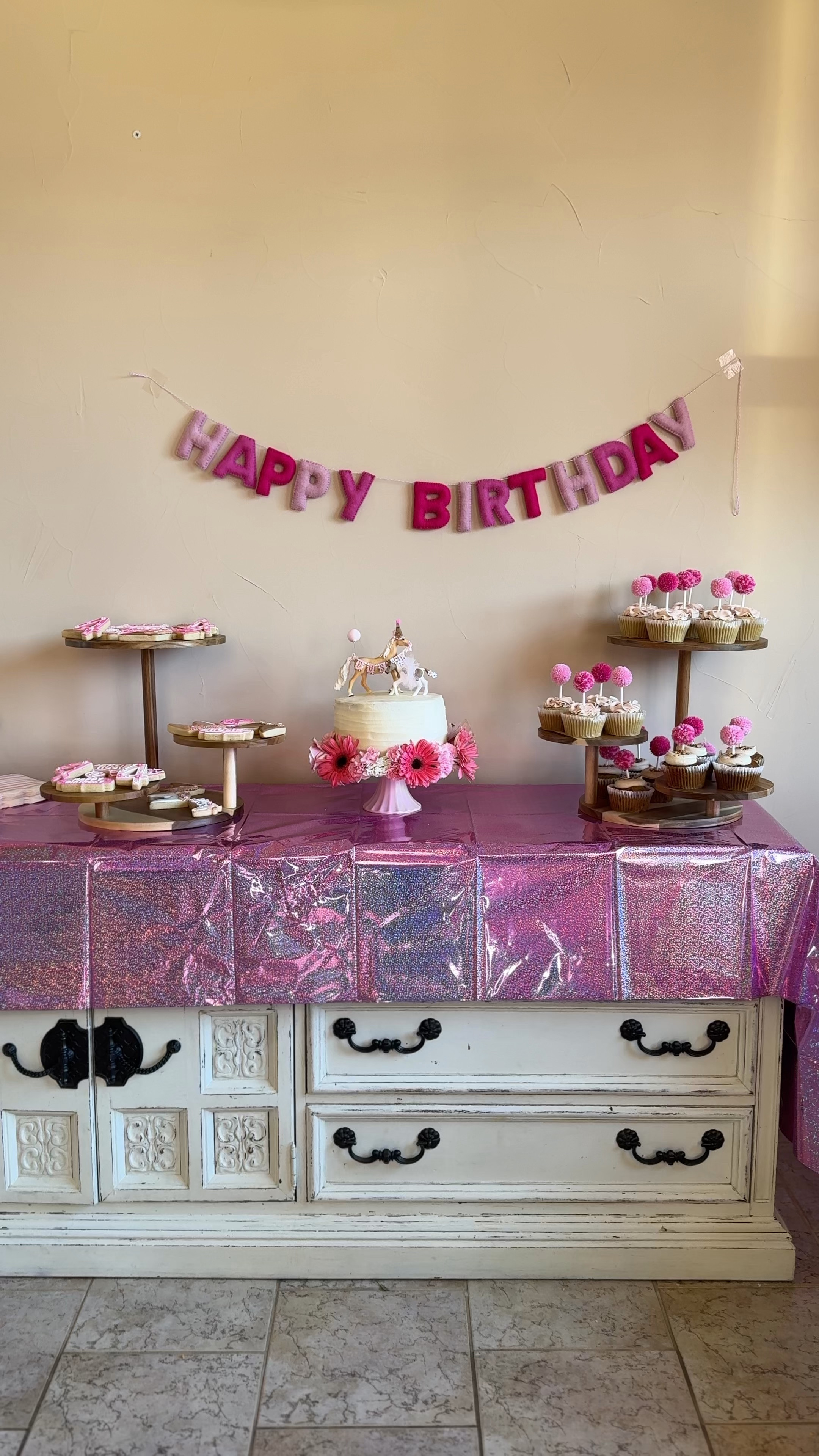 Pink cowgirl birthday party!

#LTKparties #LTKkids