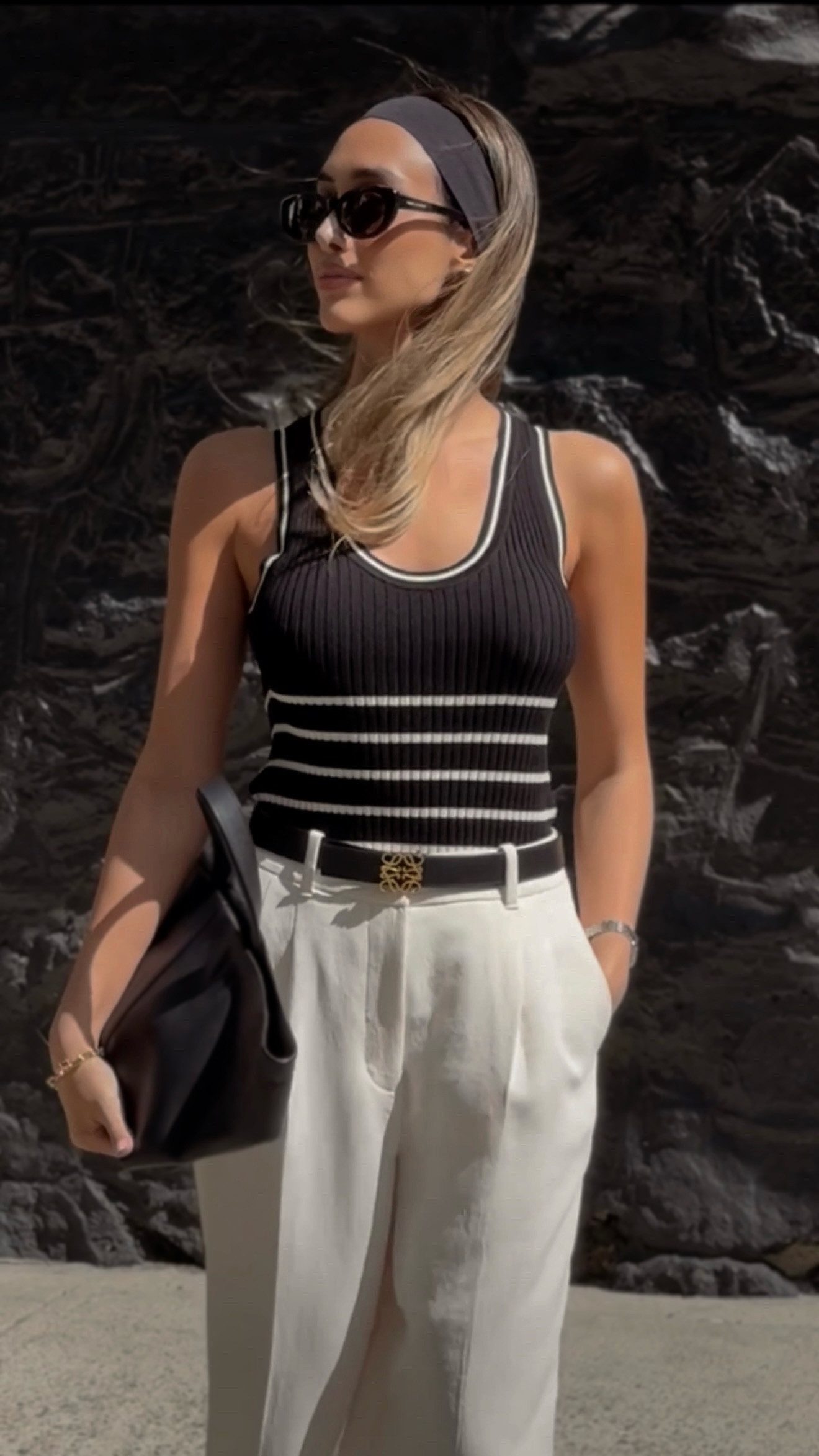 Fit check, Passed. 

top @hm 
trousers @aritzia 
belt @loewe 
flats @zara 
bag @mansurgavriel 

#ootd #todaysfit #fitcheck #springootd #springoutfitideas #summerootd #summeroutfitideas #wardrobeinspo