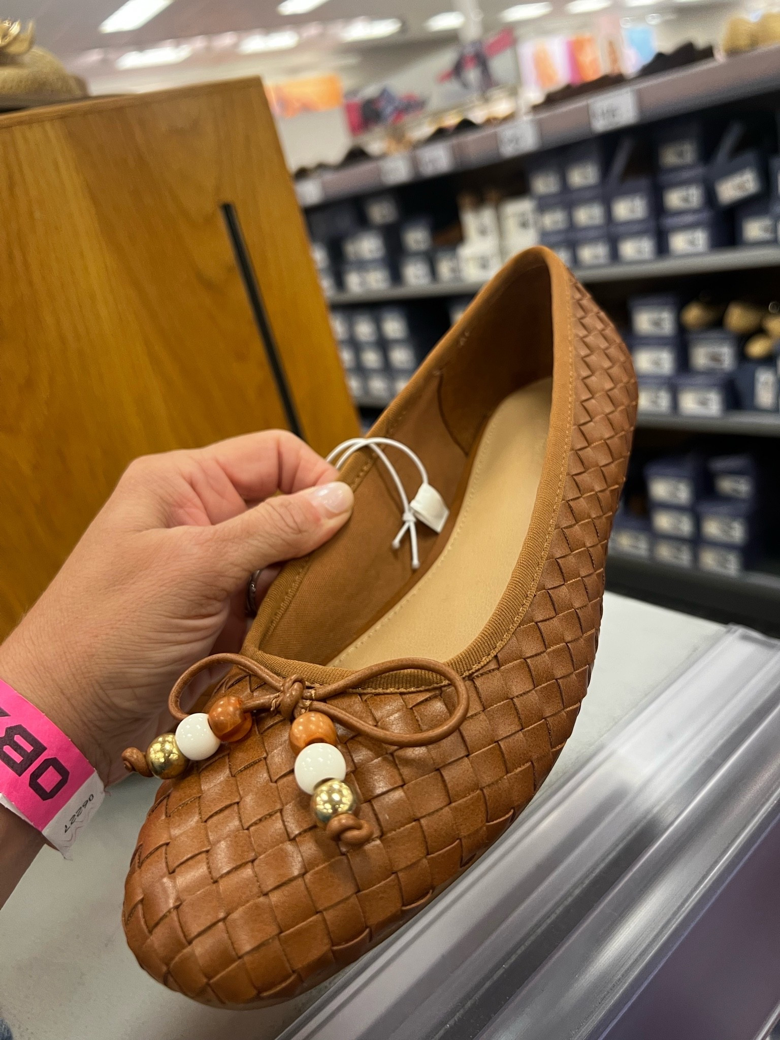 Cute little
Woven flats on Sale!