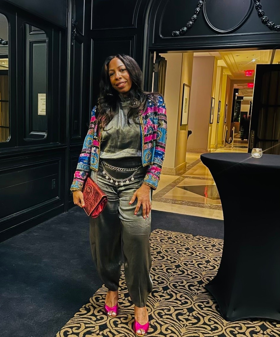 Date night outfits over 40 woman 
Zara jumper : https://www.zara.com/us/en/halter-balloon-jumpsuit-p06929481.html?v1=486657940&utm_campaign=productShare&utm_medium=mobile_sharing_iOS&utm_source=red_social_movil

#LTKgrwm #LTKOver40 #LTKValentine