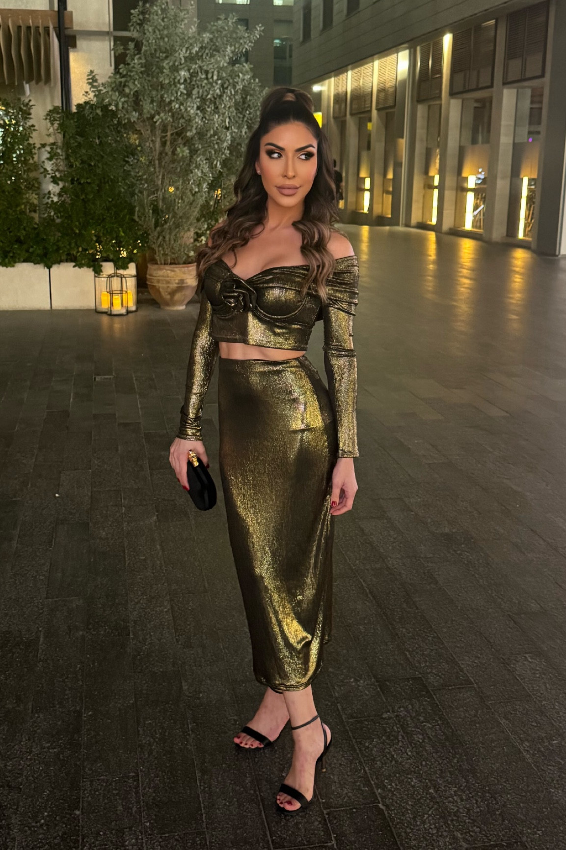 Golden Metallic night vibes 💫 

#LTKBeauty #LTKStyleTip #LTKHoliday