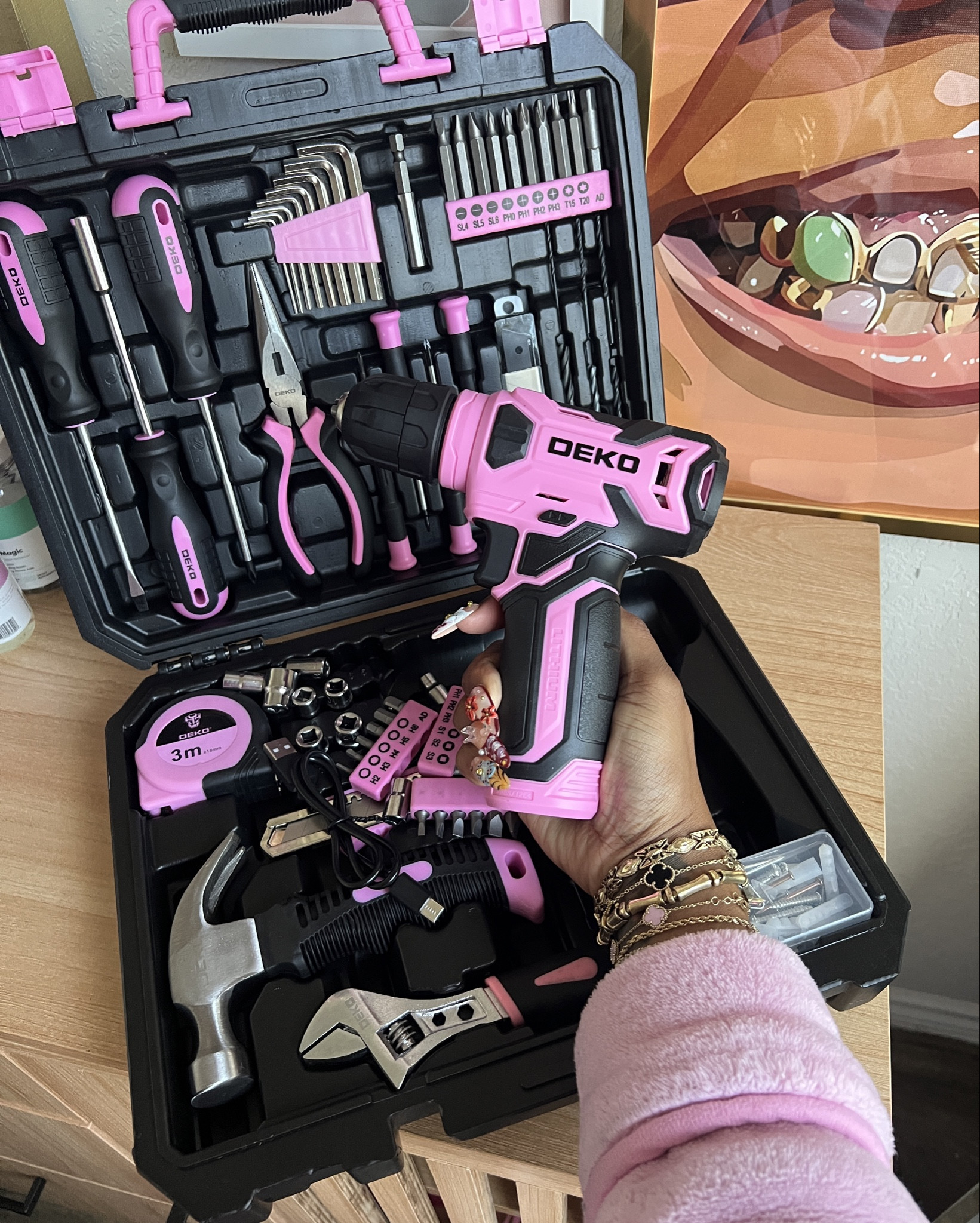 For the girlies that love to create, build, DIY it! 

#pinkdrill #pinktools #diy #home #tools #toolkit #pinktoolbox

#LTKGiftGuide #LTKHome
