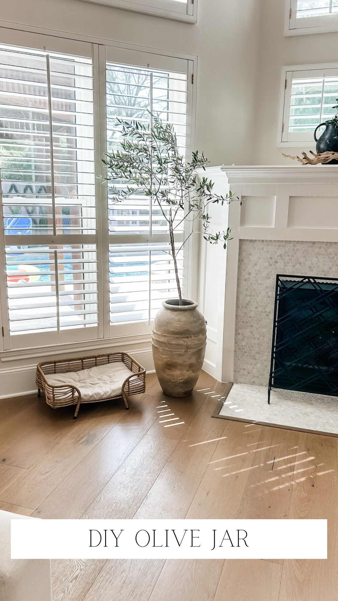 My DIY “vintage” olive jar! 😍 the exact pot I  have and paint colors I  used are linked below. I just kept doing light layers of the different colors and made the bottom a bit darker. You can’t mess this project up! Seal with 2-4 coats of matte top coat when finished to protect it 