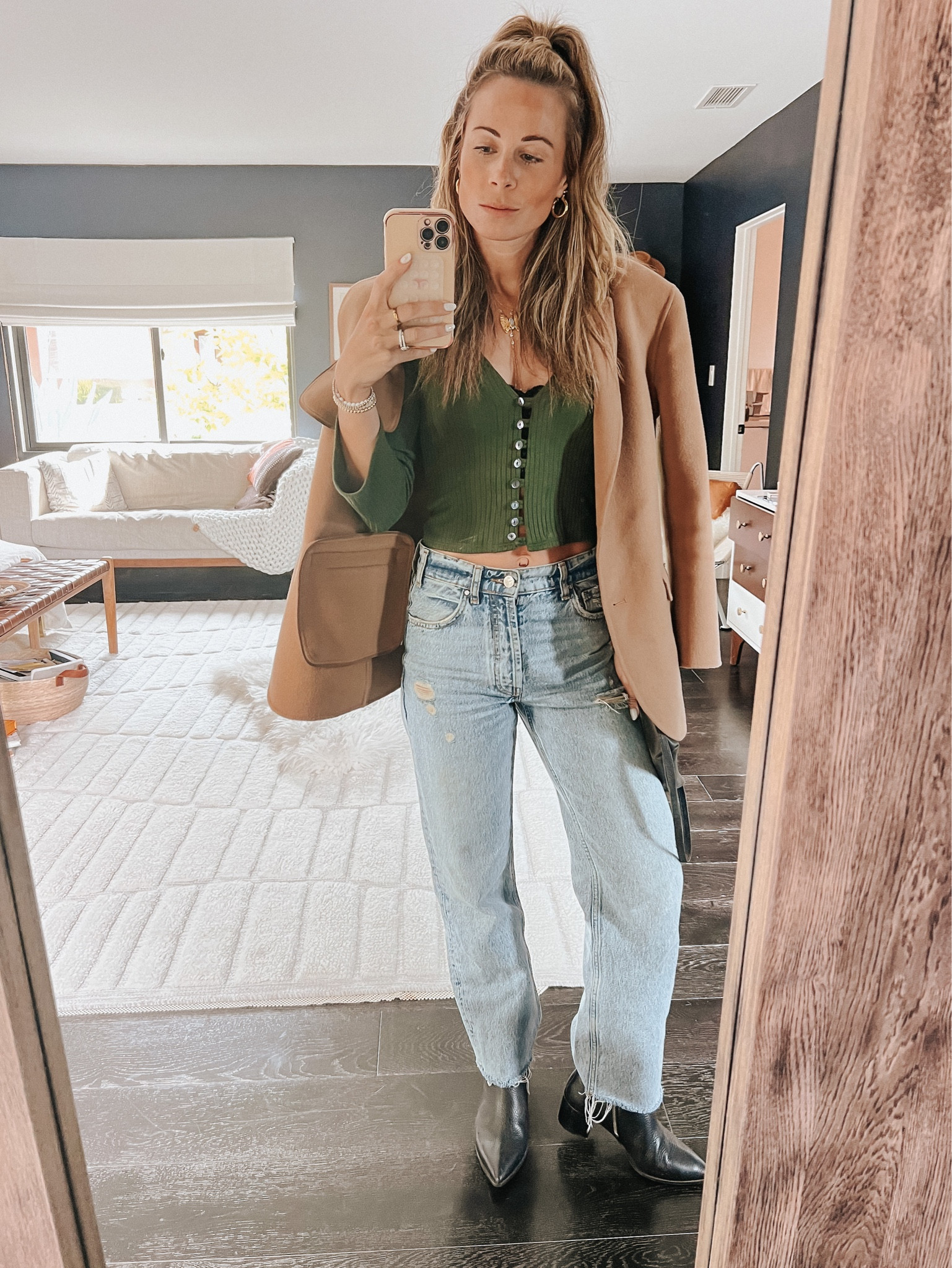 Day or night fit. Casual yet elevated 💋 