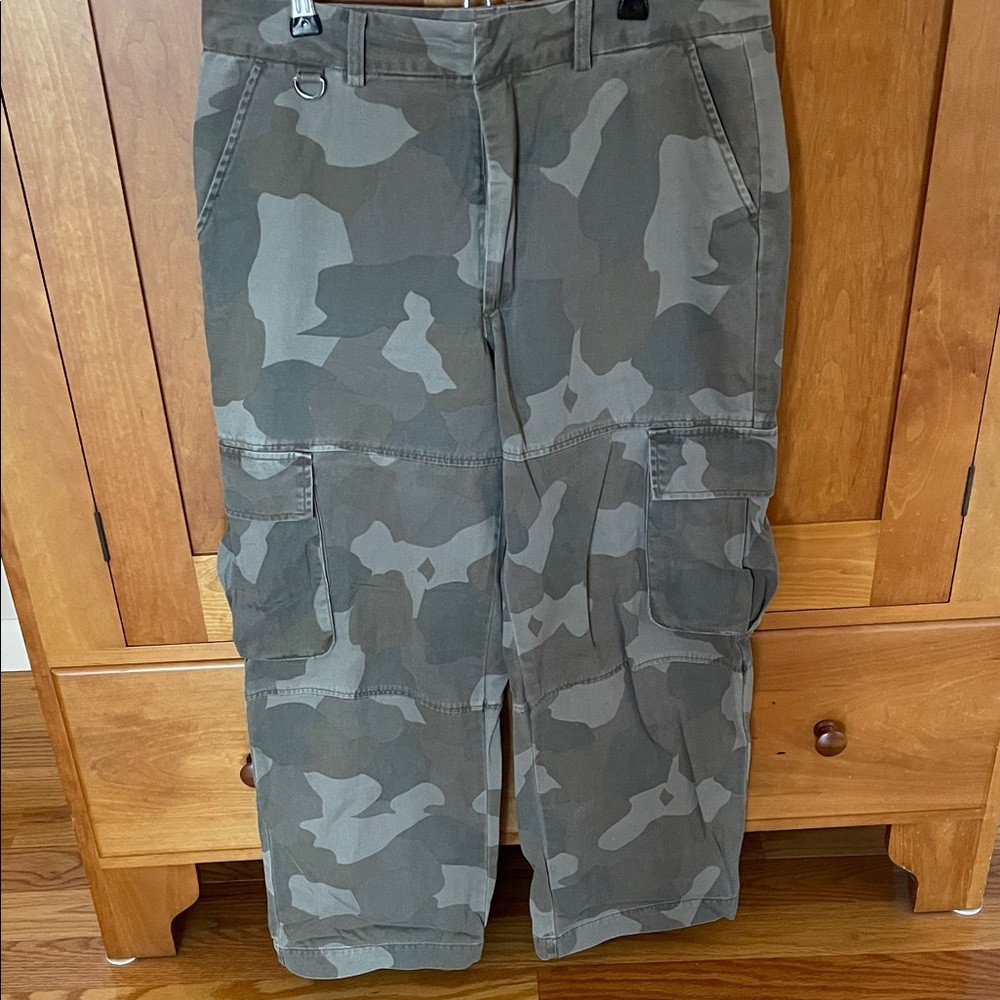 Addie Pistola Camo Pants Size 30 from Evereve. | Poshmark