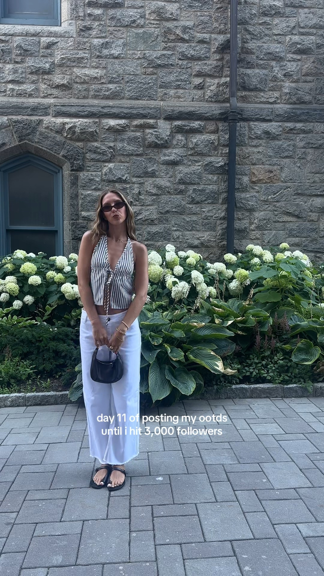 Easy summer dinners call for the classics 🤍 White jeans + an Amazon find that feels way more expensive than it is. Linking everything on LTK for your next effortless night out.
#LTKStyle #LTKUnder50 #SummerOutfitInspo #AmazonFashionFinds #WhiteJeansSeason #CasualChic #DinnerOutfit #EffortlessStyle #EverydayStyle #LTKFinds

#LTKSeasonal #LTKFindsUnder50 #LTKStyleTip