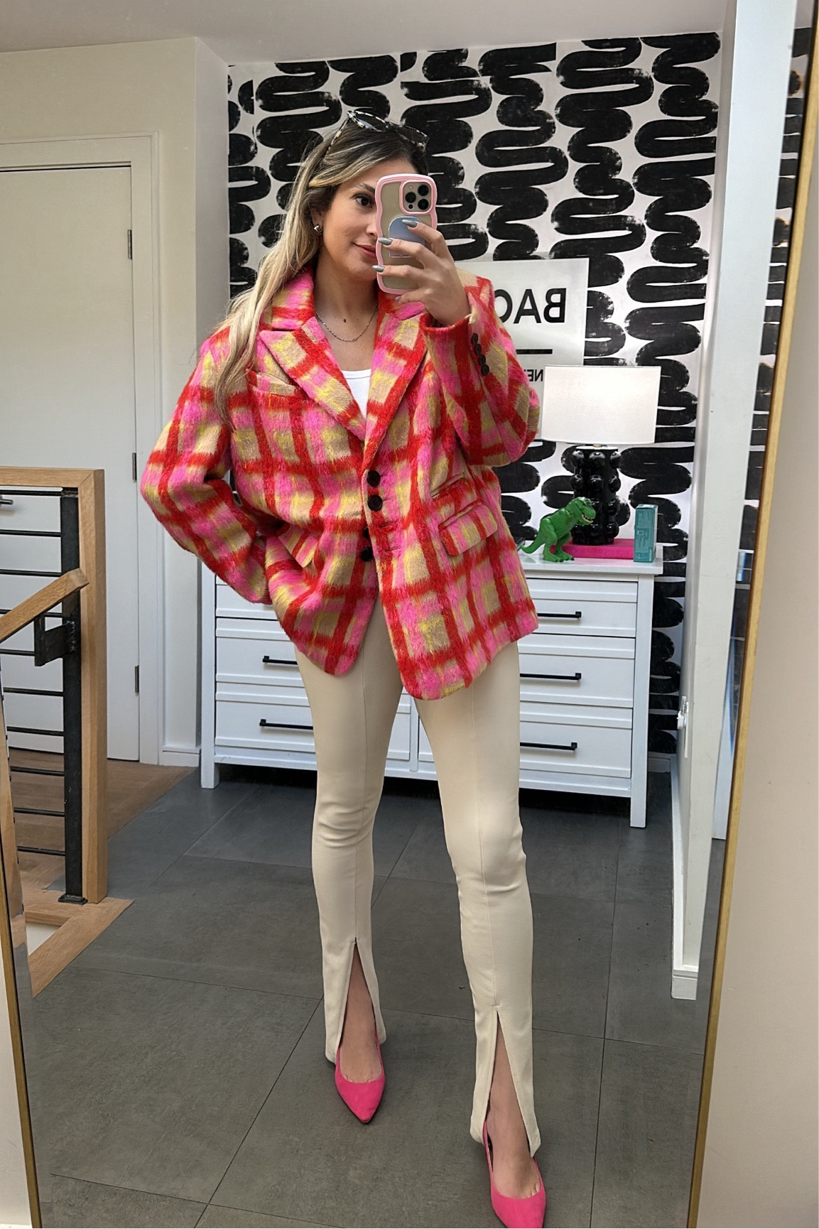 In loveeee with my new nasty gal coat 💗💗 levanta qualquer look!! 

#LTKU #LTKHoliday #LTKstyletip