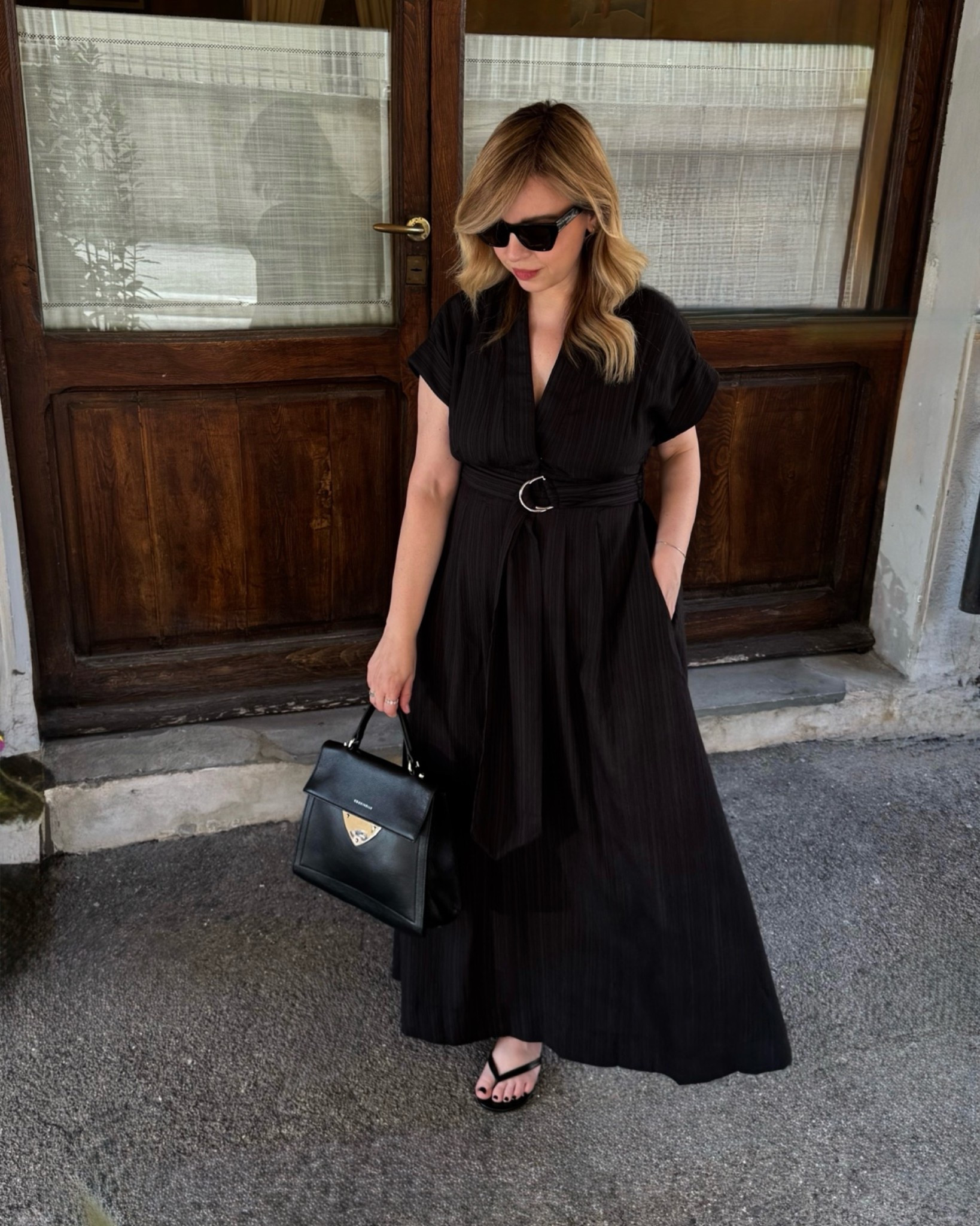 Elegant long black summer dress with flip flops 

Chic outfit, black outfit, black dress, long dress

#LTKitalia #LTKsummer #LTKdresses