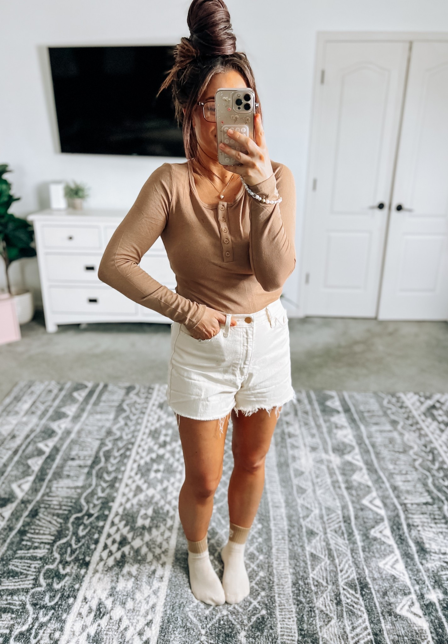 Ootd featuring my favorite Henley from Amazon! Only $16.99 and available in over 25 colors!! True to size. 

#LTKStyleTip #LTKSeasonal #LTKFindsUnder50