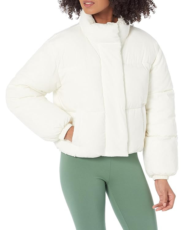 Amazon Essentials Women's Cropped Full-Zip Puffer Jacket (Quilted Matte or Sherpa Fleece) | Amazon (US)