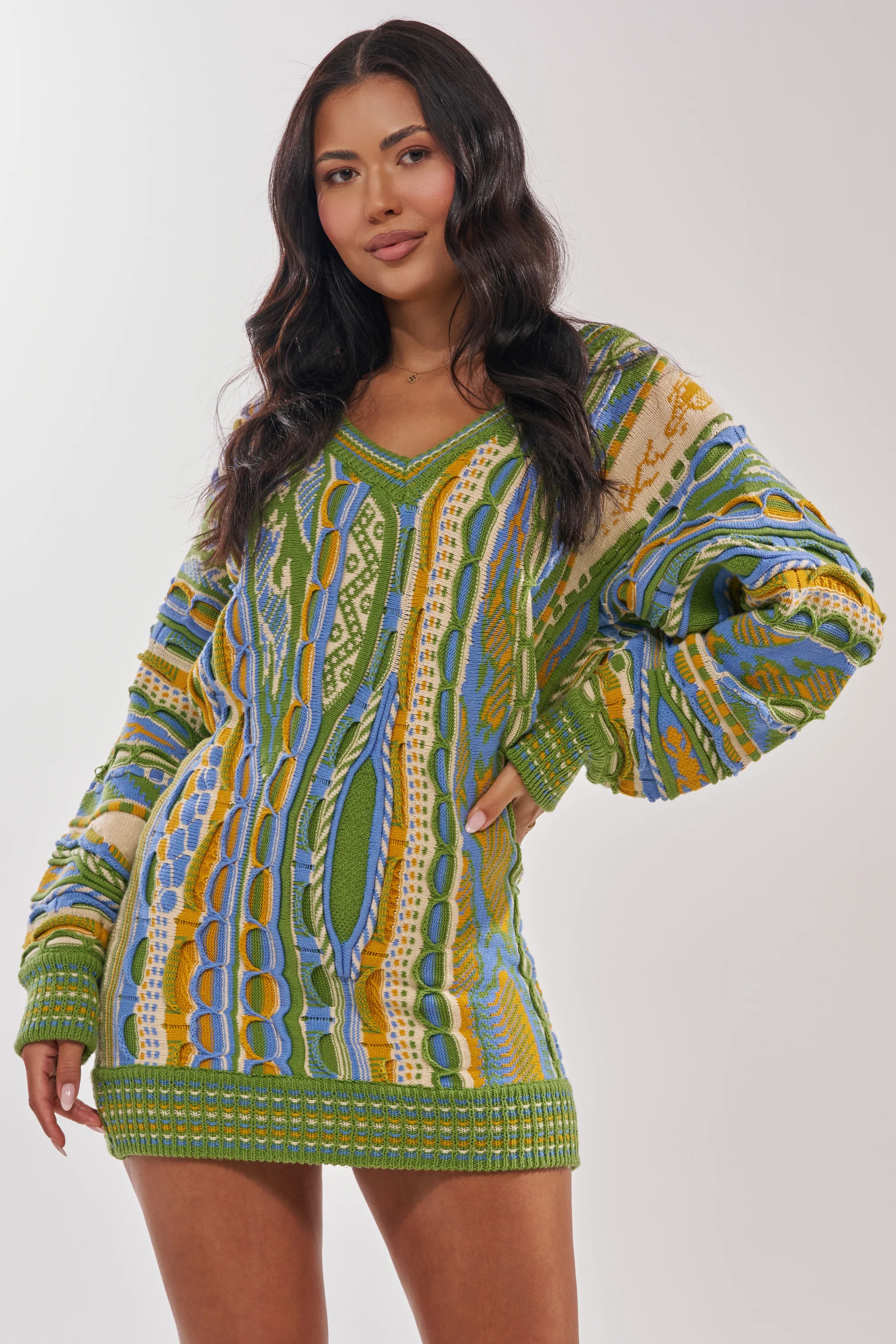 AKIRA Feelin Cozy V-Neck Sweater Dress | Size Large | AKIRA