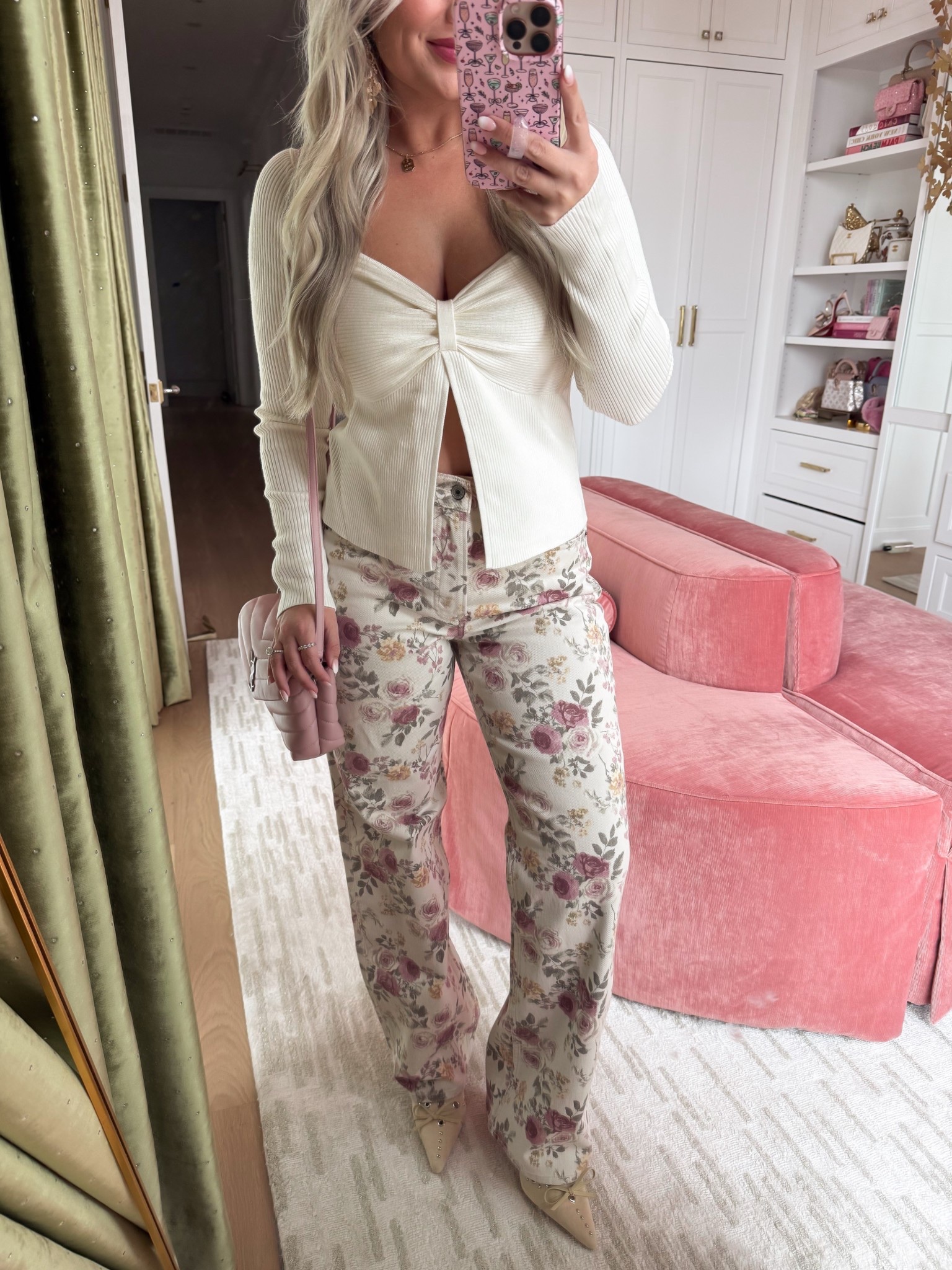 Size small top, size 27 jeans! 

#LTKSaleAlert #LTKdayinmylife #LTKootd