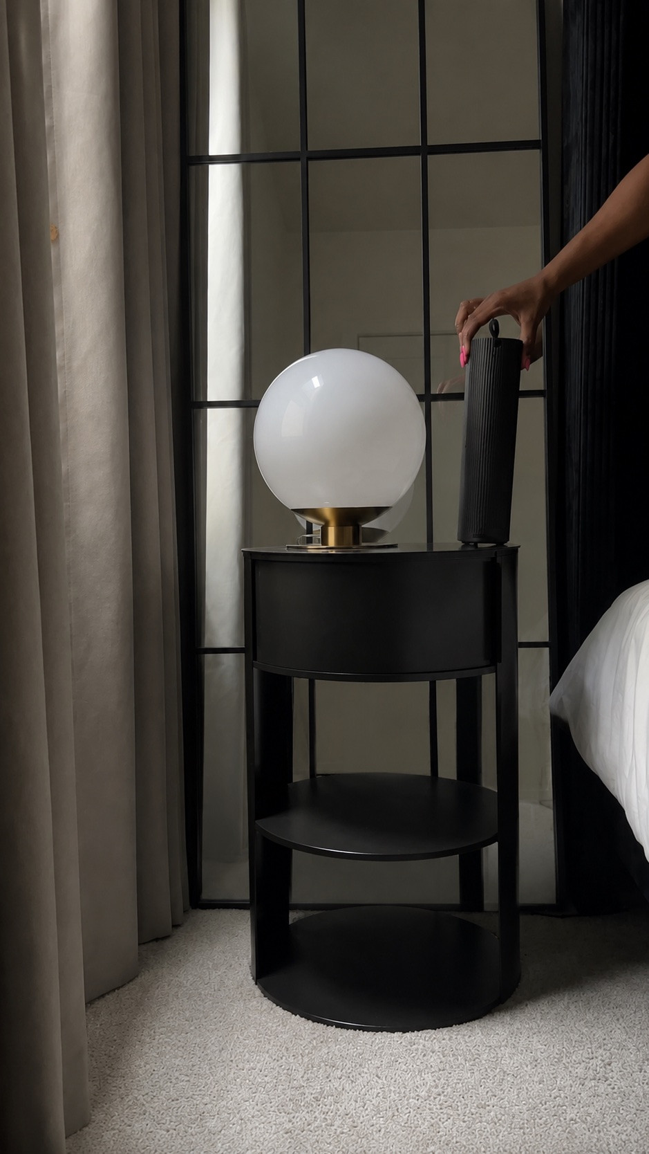 Giving my guest room the five-star treatment with a waterless scent diffuser and hotel-inspired aromatherapy scent. Such an easy way to make the space feel instantly luxurious and welcoming. 

Designer tip: This waterless scent diffuser is sleek enough to compliment your décor, but compact enough to tuck away discreetly when you want the fragrance—not the device—to take center stage.

#ScentDiffuser  #GuestRoom
#LuxuryHomeFragrance #Aromatherapy #GuestRoomIdeas #HomeScenting #BoutiqueHotelVibes #HomeDecorFinds

#LTKHome
