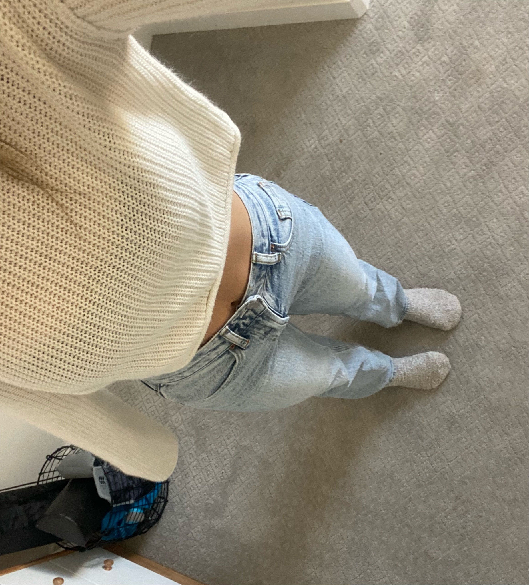 Comfy winter sweater paired with some flared light wash jeans 

#LTKCyberWeek #LTKSeasonal #LTKHoliday