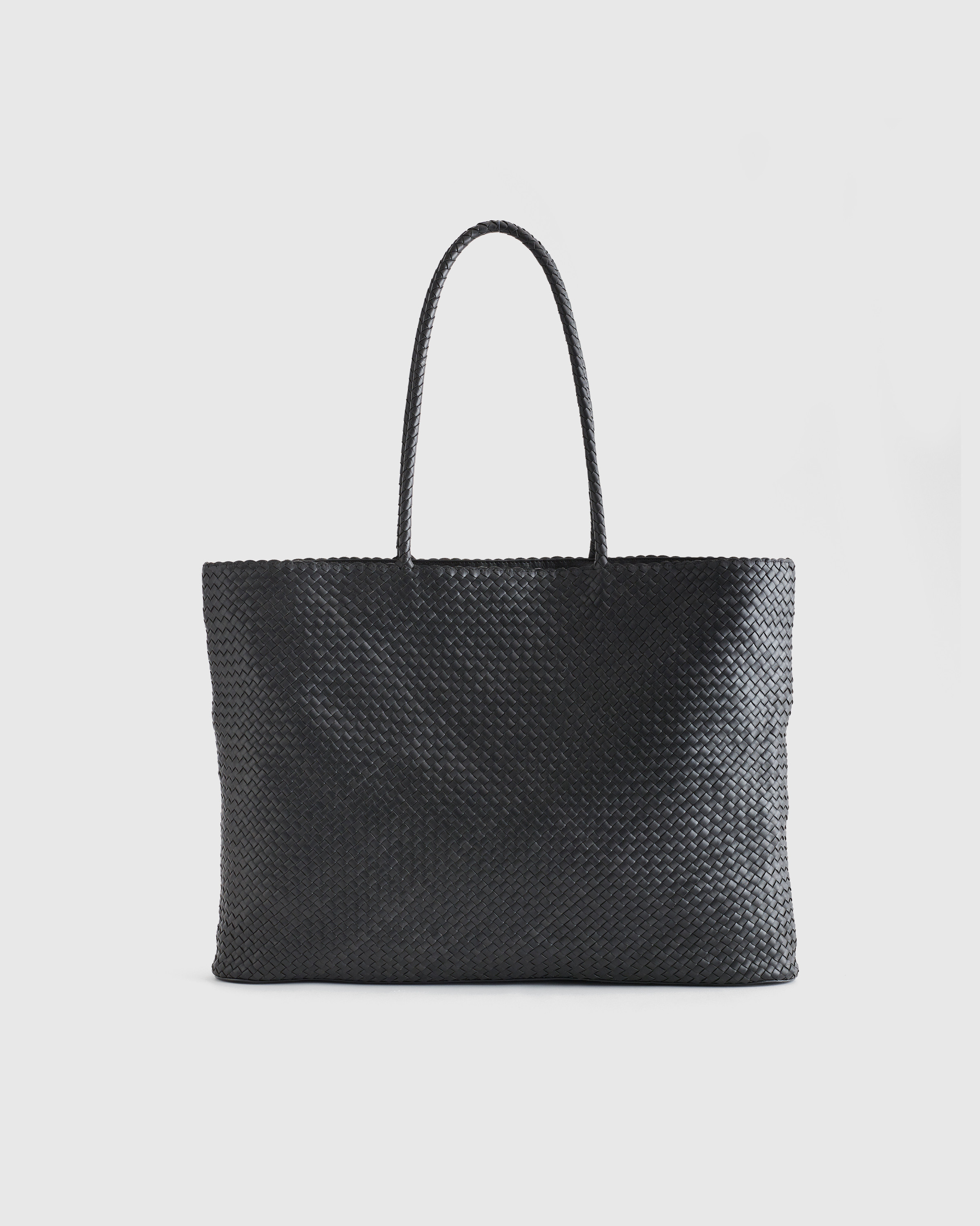 Quince | Women's Italian Leather Handwoven Tote in Black | Quince