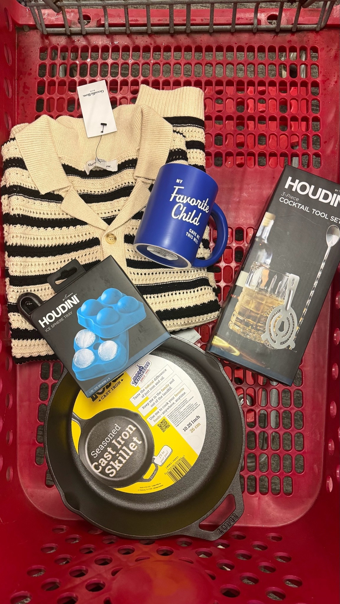 @target #ad #sponsored

Father’s Day is right around the corner, I took Luke to go shopping at Target to celebrate Ryan’s first Father’s Day! He loves cooking so we got a cast iron, cocktail set for his drinks, cute coffee mug & a shirt for date night! #fatherday

#LTKMens