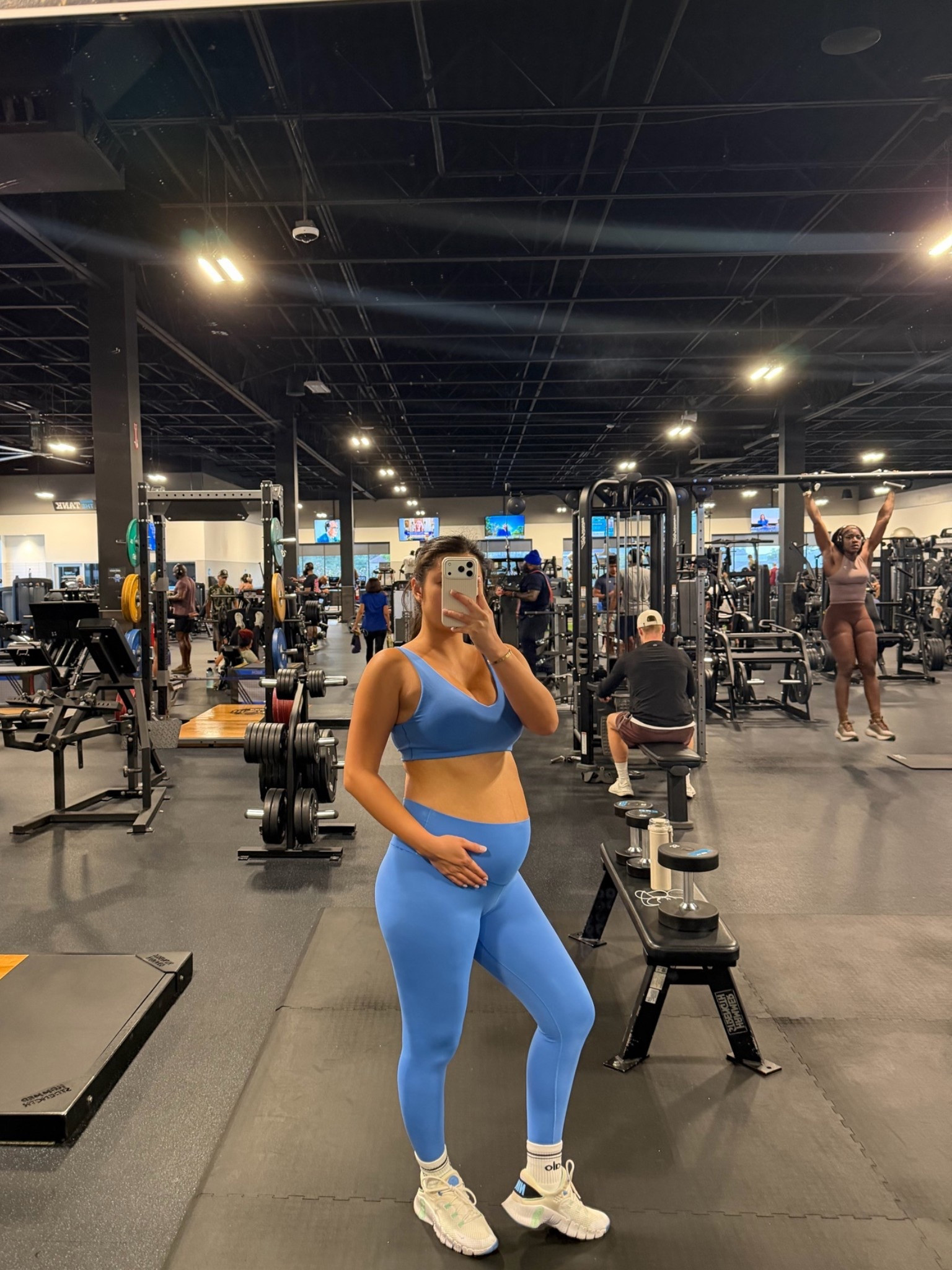 Sized up to a medium!

Workout, athletic wear, athleisure, bump style, bump friendly, maternity, pregnancy

#LTKfitnessgoals #LTKootd #LTKBump