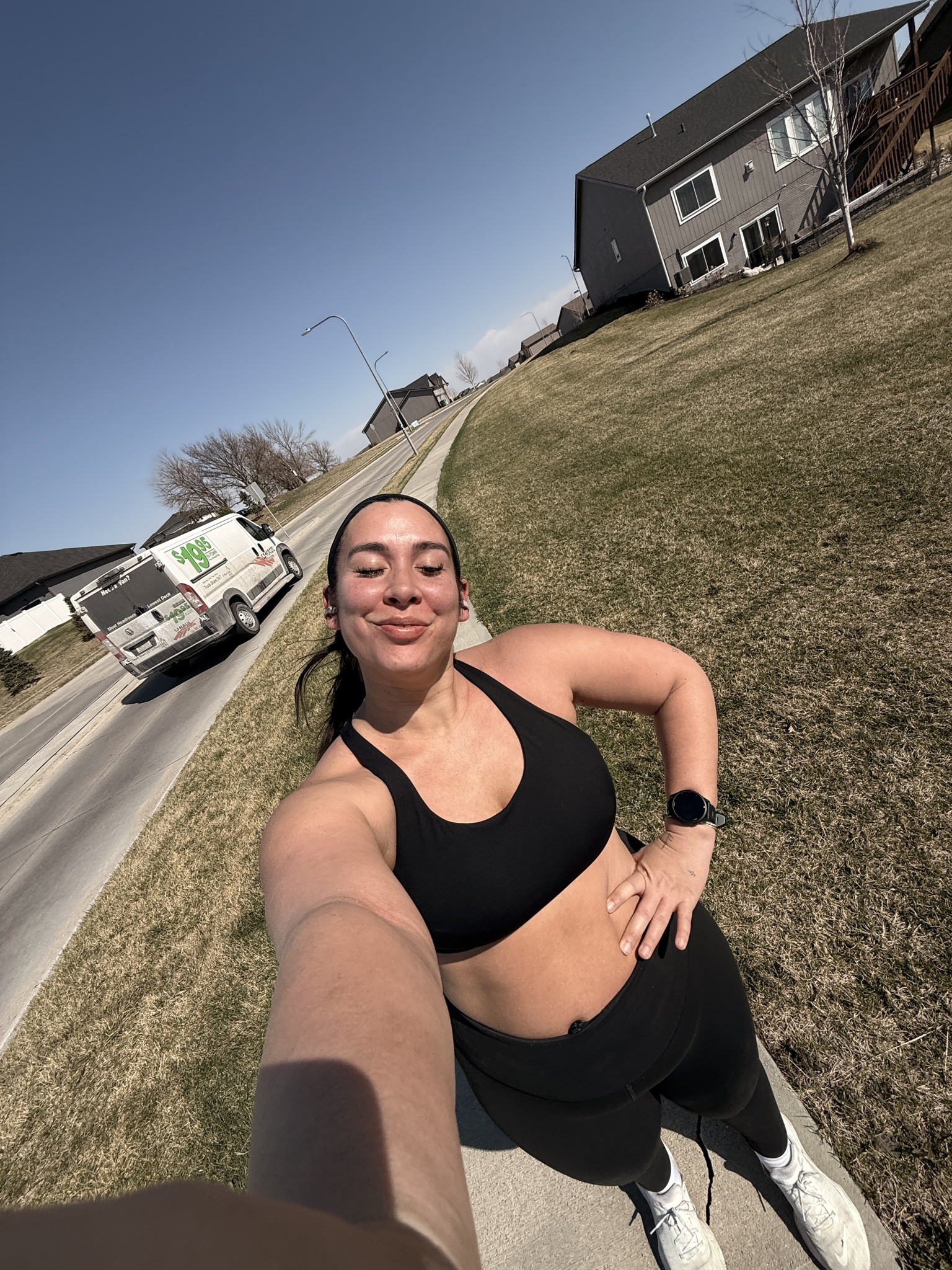 Midsize running outfit 

#LTKActive #LTKfitnessgoals #LTKMidsize