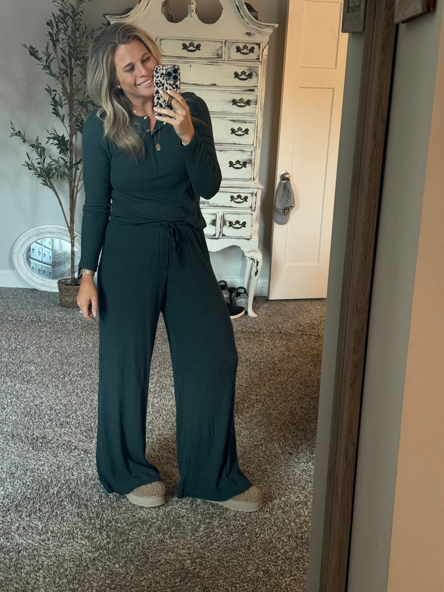 BEST PAJAMAS IN THE WORLD!!! 
So freaking comfy — I cannot even describe it. 
Top- M
Bottoms -M

#LTKSeasonal #LTKGiftGuide #LTKSaleAlert