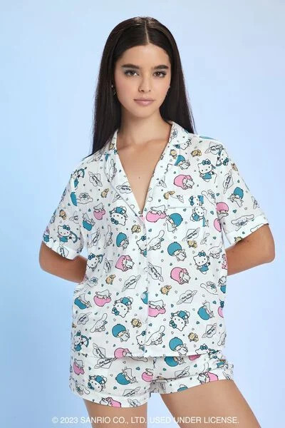 Hello Kitty & Friends Shirt & Shorts Pajama Set | Forever 21 | Forever 21 (US)