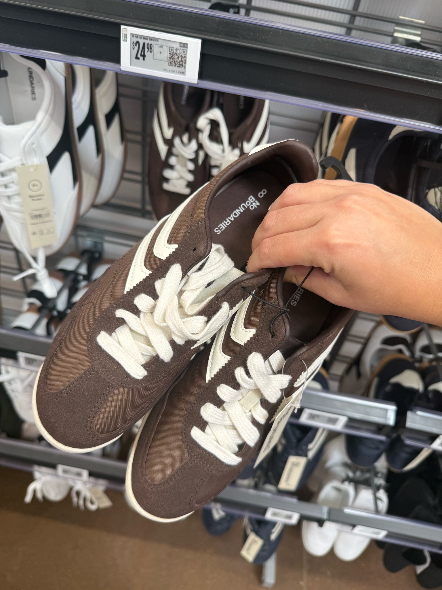 Brown sneakers

Neutral sneakers fall outfit shoes footwear

#LTKmomlife #LTKgrwm #LTKootd