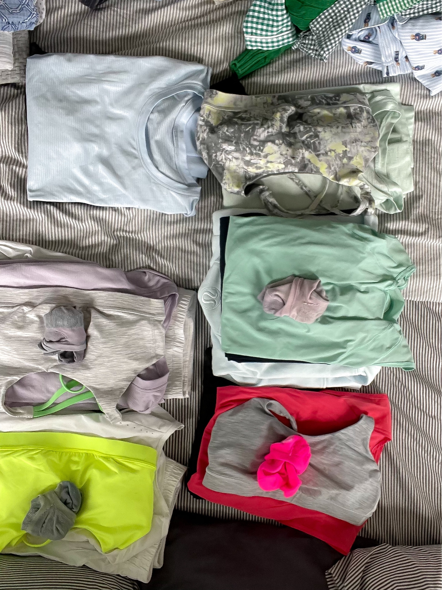 Prepping for Barry’s Helk Week with planning out outfits 😅 💪🏻 🔥 

#LTKfitness #LTKmidsize #LTKActive