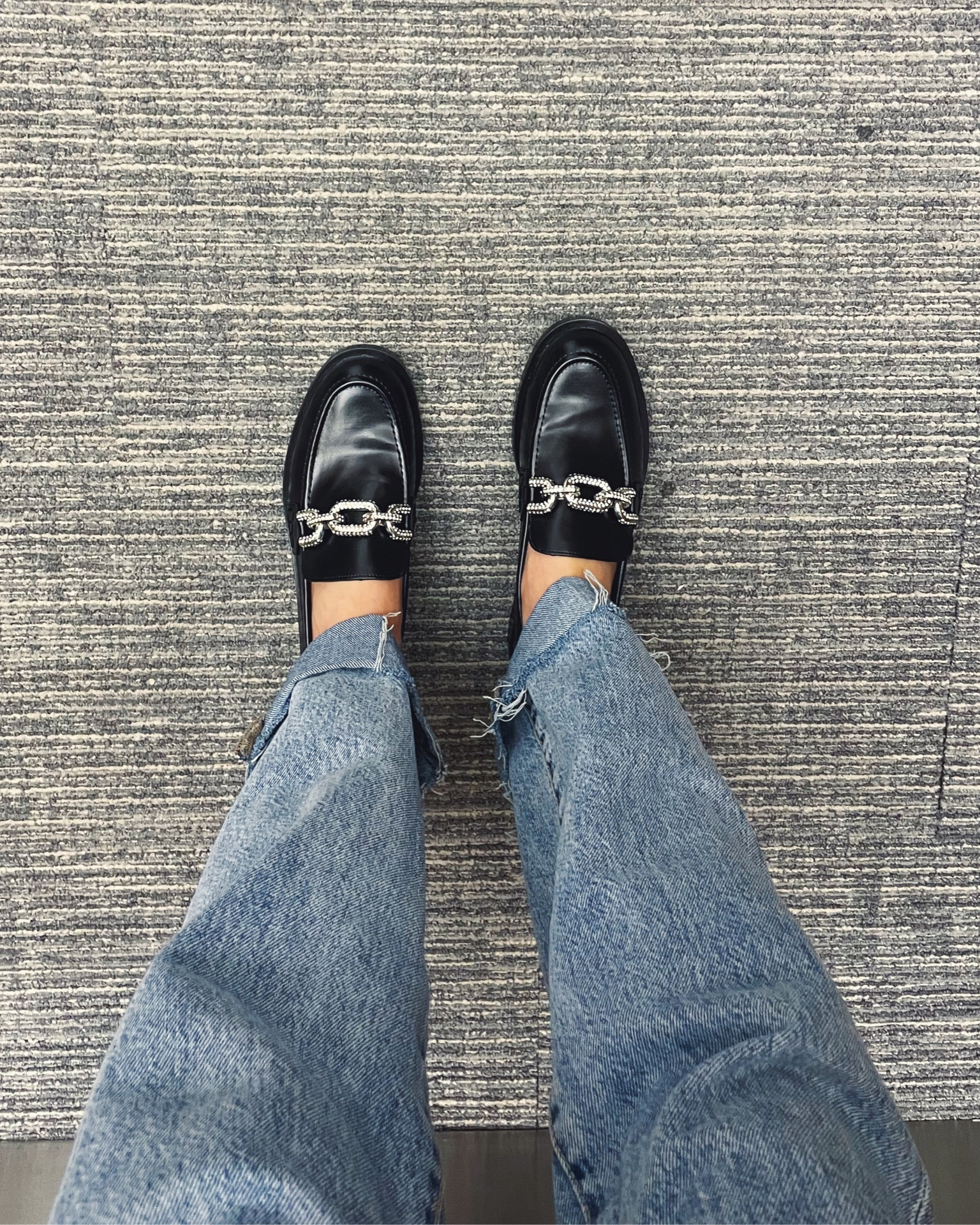 Love a good loafer 

#LTKHoliday #LTKshoecrush #LTKstyletip