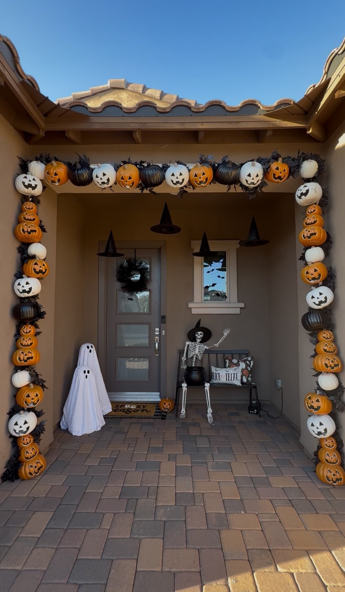 Halloween front porch 🎃👻 DIY pumpkin arch 

#LTKHome #LTKSeasonal #LTKHalloween