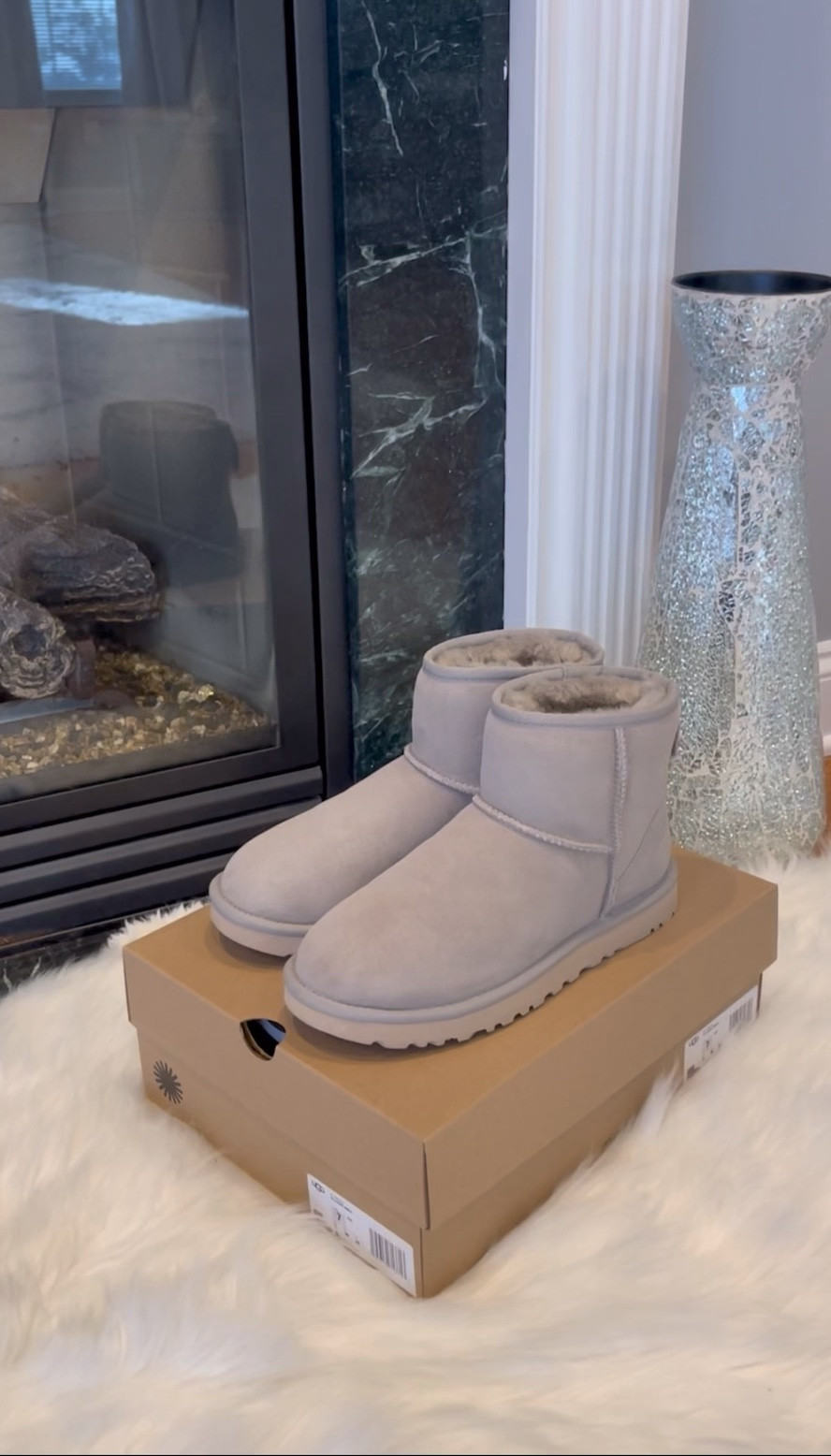 The most perfect UGGS for fall & winter! These are in the color “goat,” nearly sold out everywhere <3 #LTKshoecrush

#LTKSeasonal #LTKGiftGuide