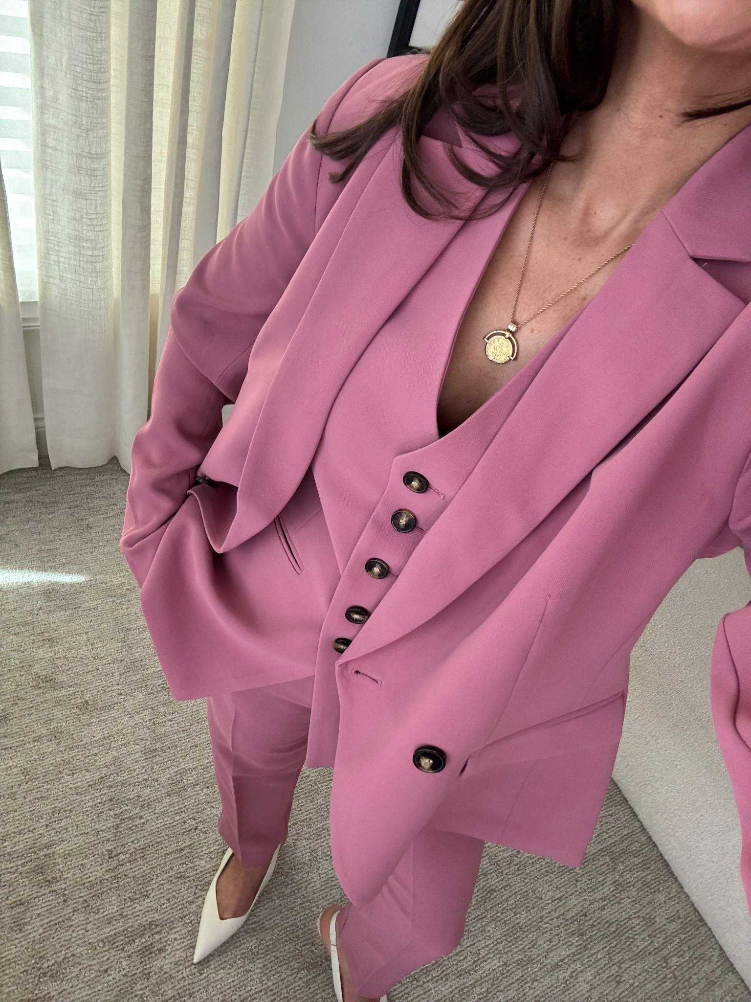 Valentine’s Day inspired workwear 💌#valentinesworkwear #workwearstyle #officestyle #pinkoutfit
