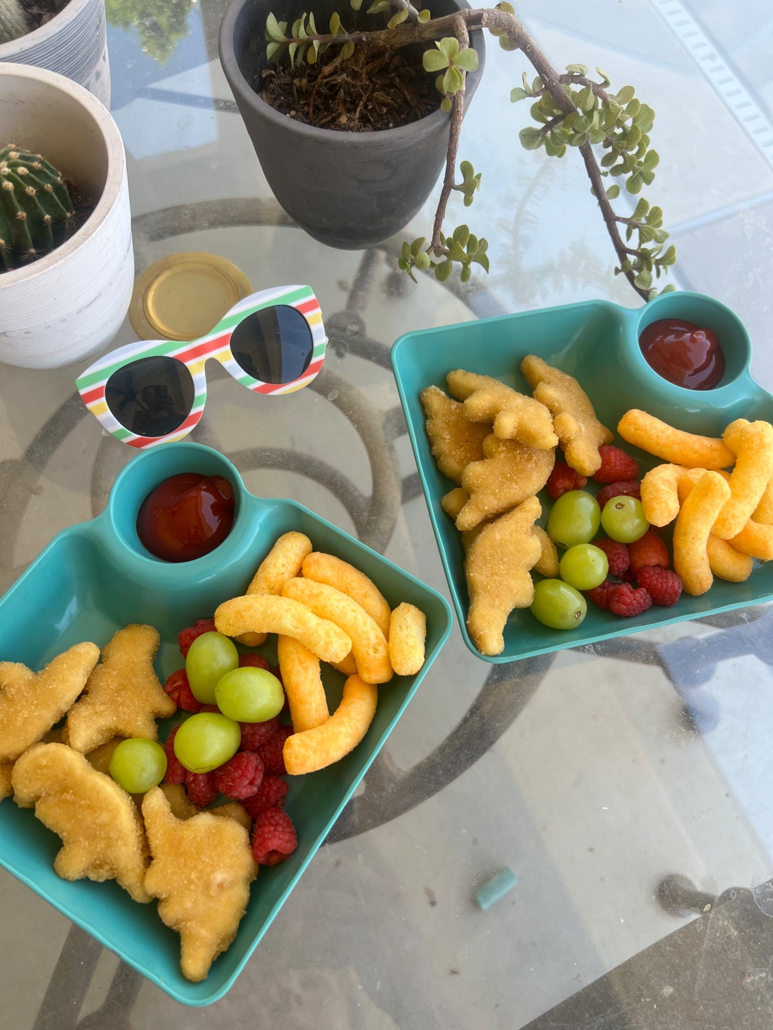 Best plates!! Nuggies and ketchup- waffles and syrup, we use these everyday. $10 for 8!

#LTKSeasonal #LTKSummerEdit #LTKKids