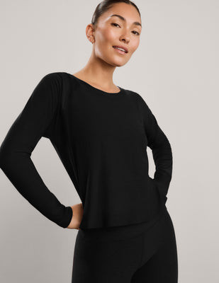 Featherweight Daydreamer Pullover | Beyond Yoga