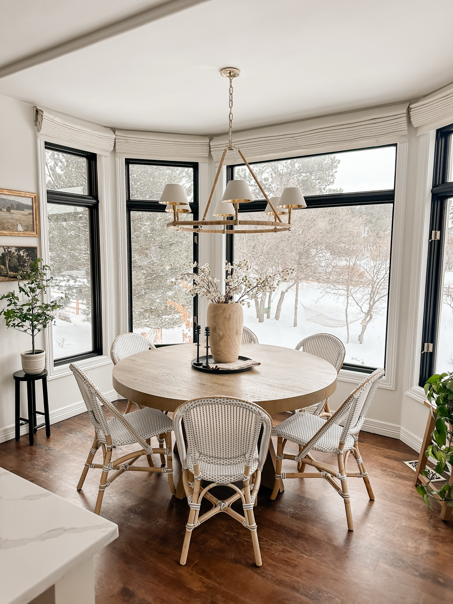 Breakfast nook! 

#LTKHome #LTKWatchNow