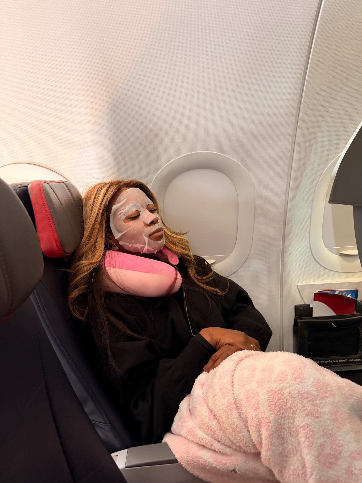 Airplane faves to combat dry skin!!!

#LTKdayinmylife #LTKselfcare #LTKmomlife