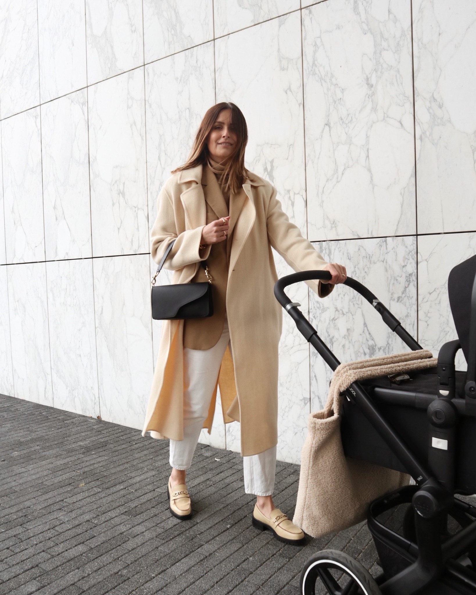 Longline coat + black bag + loafers = the perfect look for fall.

#LTKstyletip #LTKworkwear #LTKeurope