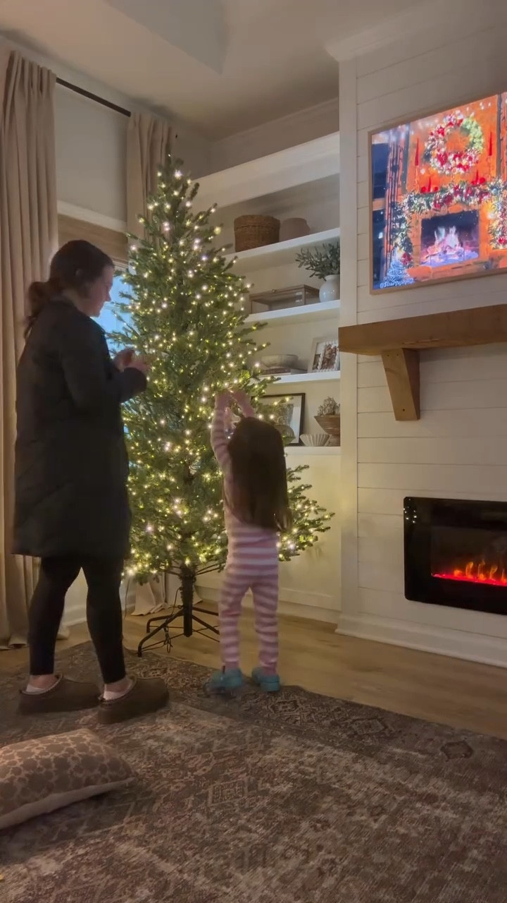 IT’S (almost) TIMEEEEEEE 🎶 

The prettiest tree EVER!!! This tree went “viral” last year and sold out so quickly so HURRY!!! The twinkling lights are stunning and warm (no color options!!)🥹 this is the 7.5 foot tree!!

Comment TREE below to receive a DM with the link🎄 https://liketk.it/5tEBp