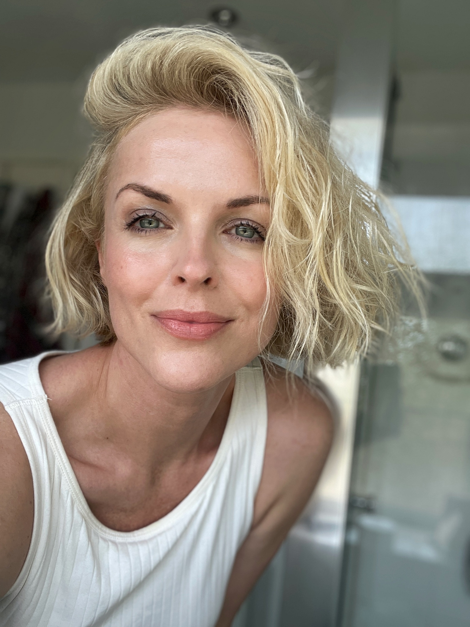Jones Road Beauty makeup. Natural daytime makeup. Great on my 43 year old skin, feels dewy and youthful looking. Shade light in the foundation, 4 in concealer pencil, tawny in the miracle balm and Just a sec eyeshadow pot. 

#LTKeurope #LTKbeauty