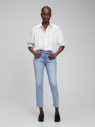 Mid Rise Girlfriend Jeans with Washwell | Gap (US)